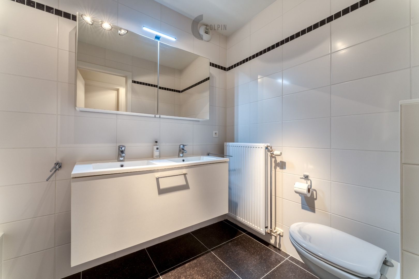 Ontdek dit zonnig appartement in de geliefde Knokkestraat – een unieke kans! foto 8