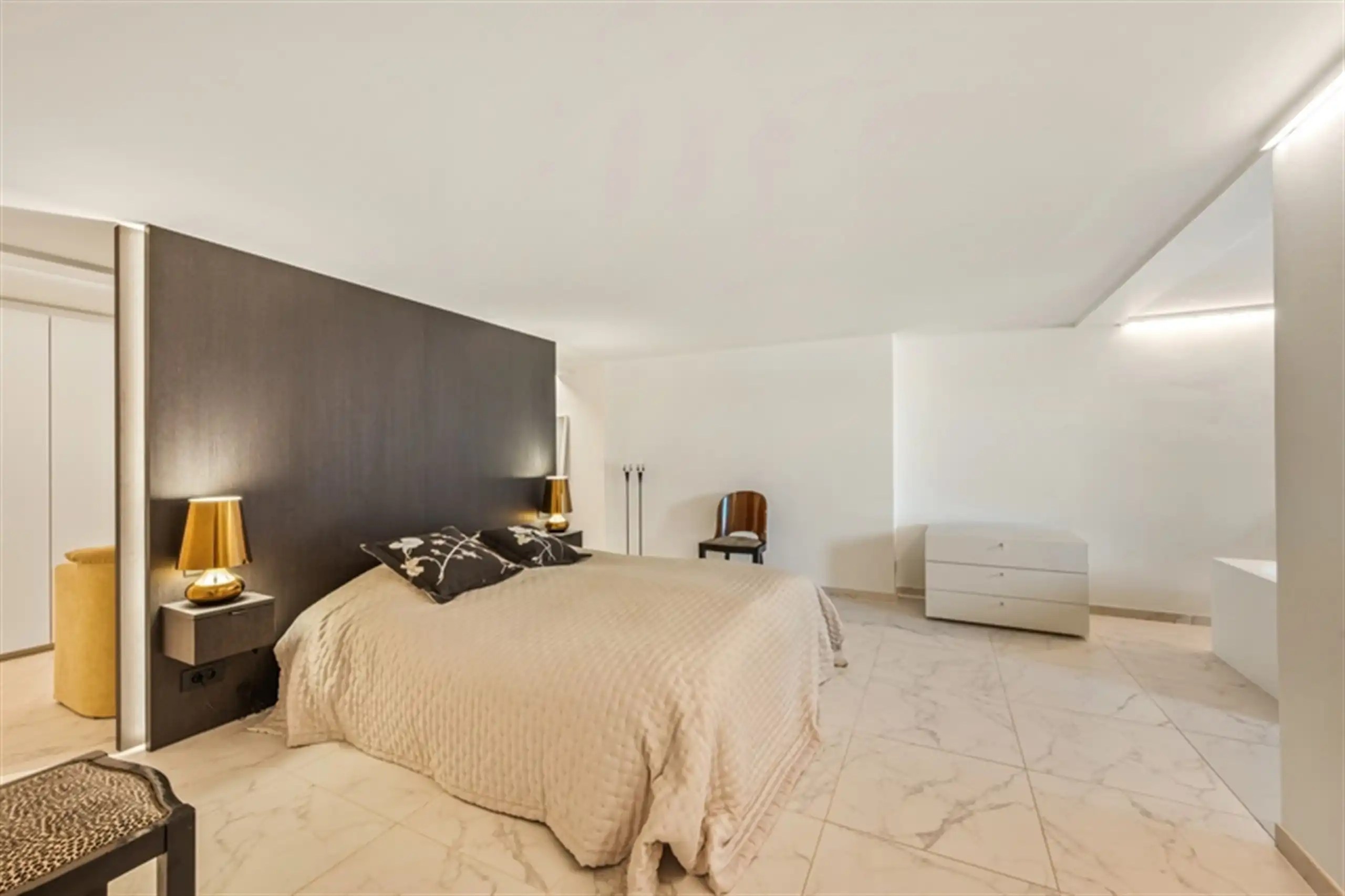 Exclusieve villa met bos, zicht  en  unieke geschiedenis! foto 29