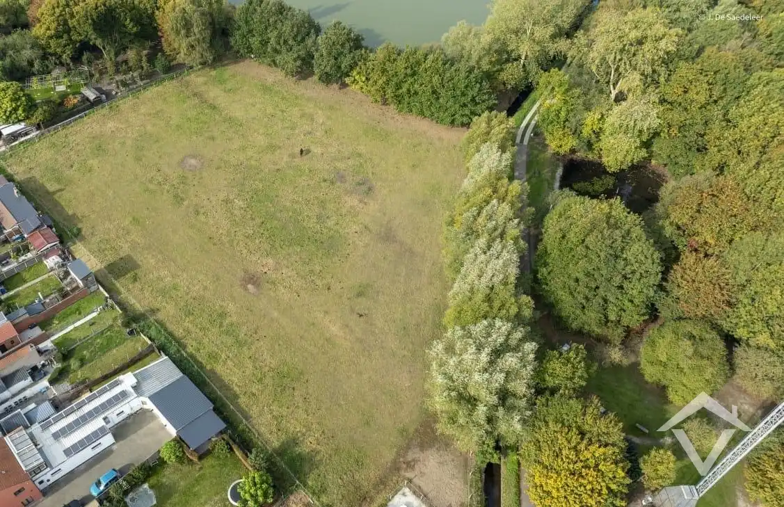 Alleenstaande woning met naastliggend stuk bouwgrond en weide te Eernegem foto 36