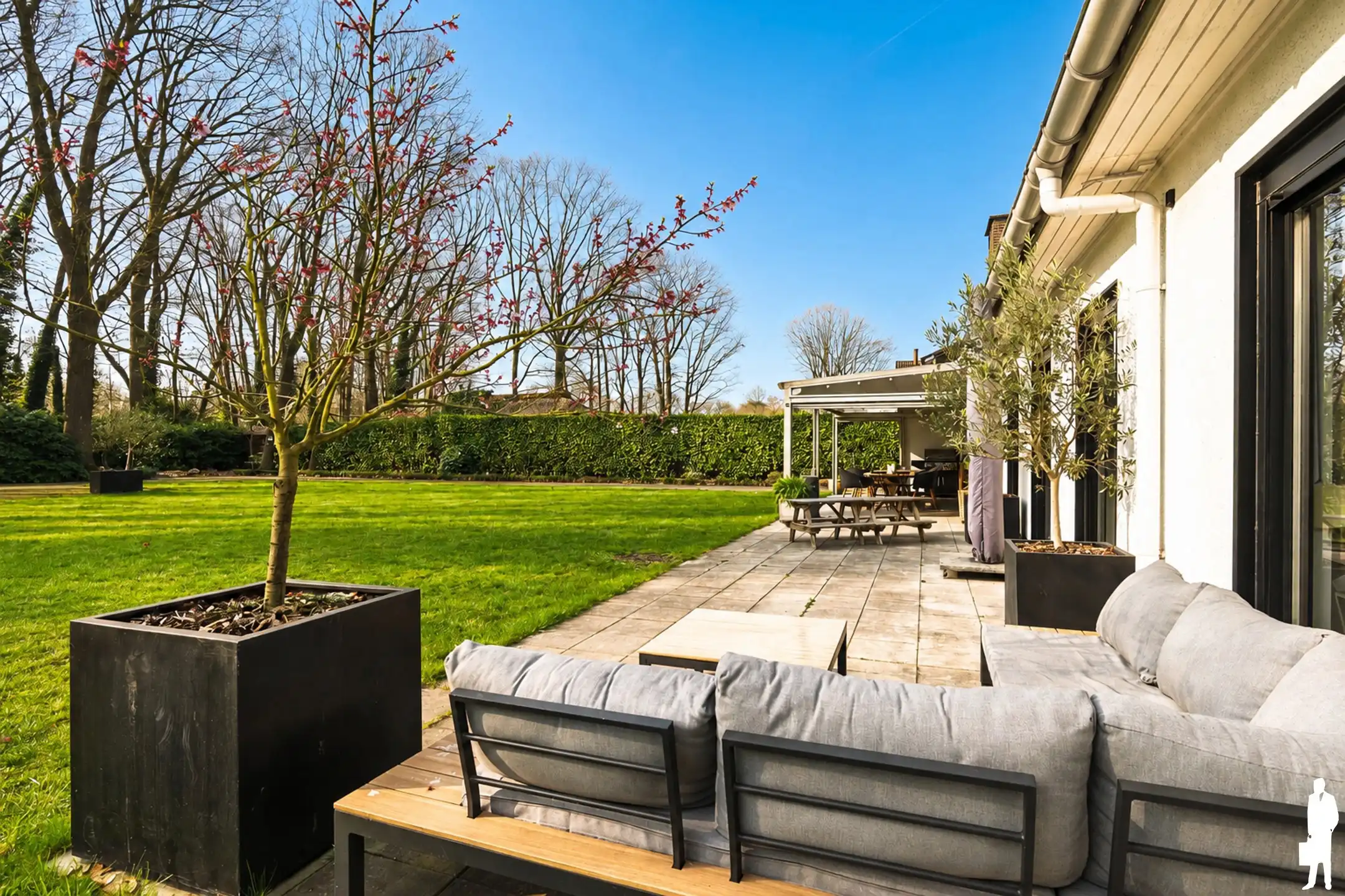 Instapklare gelijkvloerse villa op toplocatie (ca. 2.028 m²) foto 5
