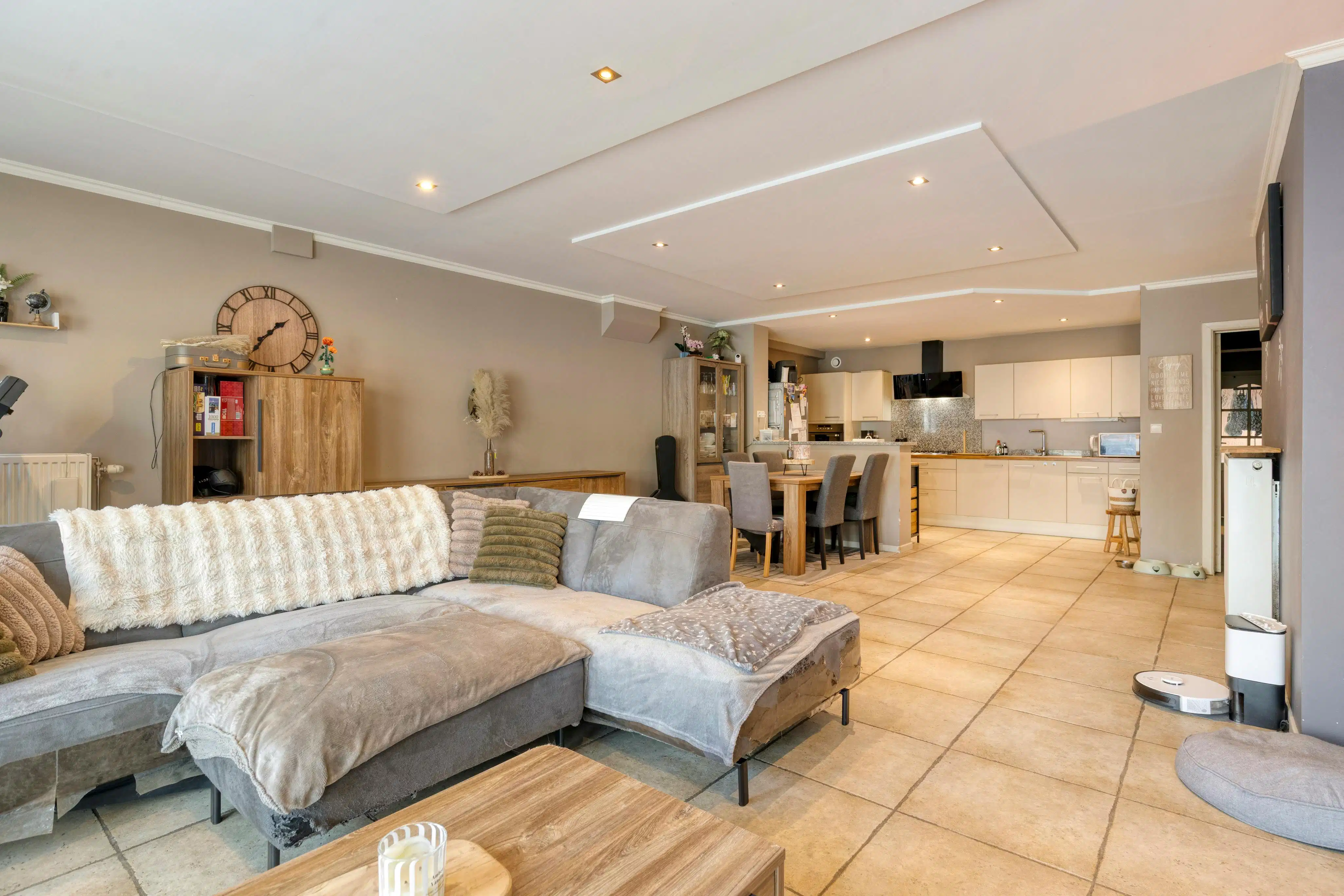 Ruim, gelijkvloers appartement met 2 slaapkamers, Sint-Kruis foto 2