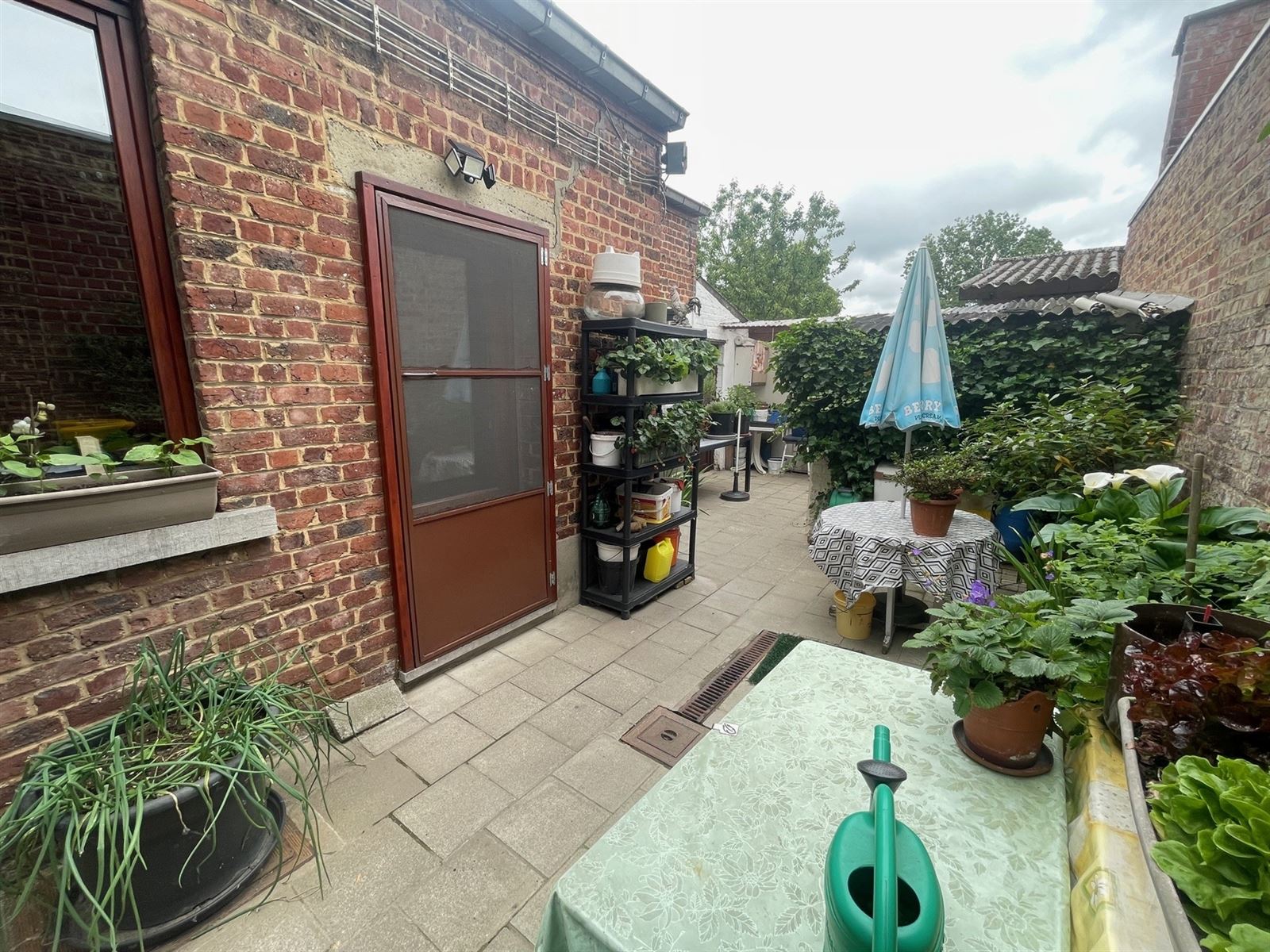 Huis met garage foto 2