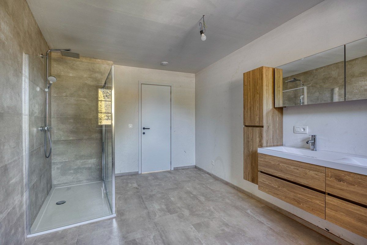 Ruime en energiezuinige nieuwbouwwoning op toplocatie in Tongeren foto 17