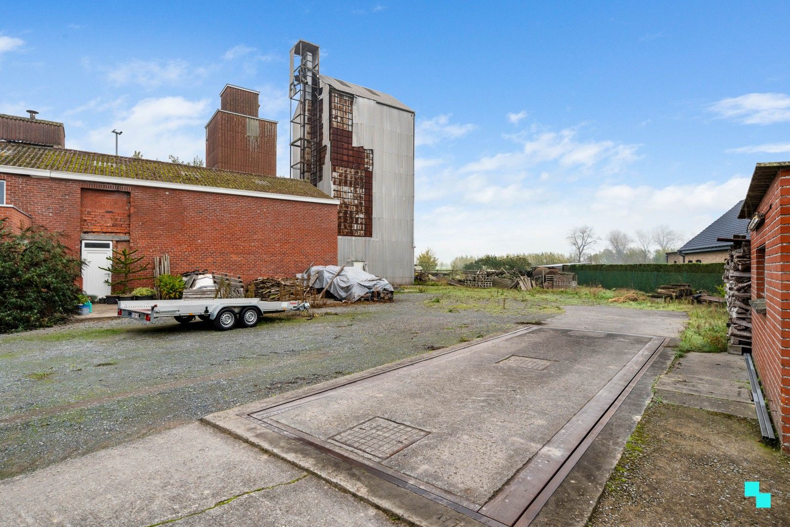 Authentiek bedrijfsgebouw met mogelijkheid tot geïntegreerde woonst foto 28