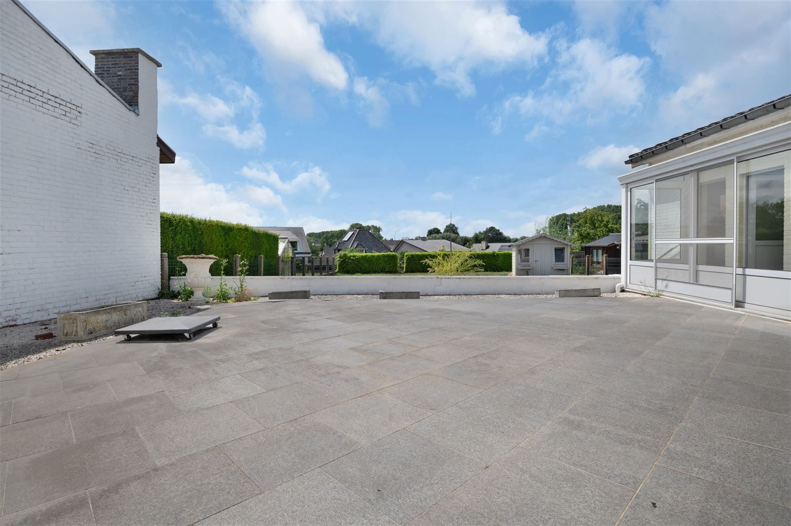 Te renoveren woning in doodlopende straat foto 17