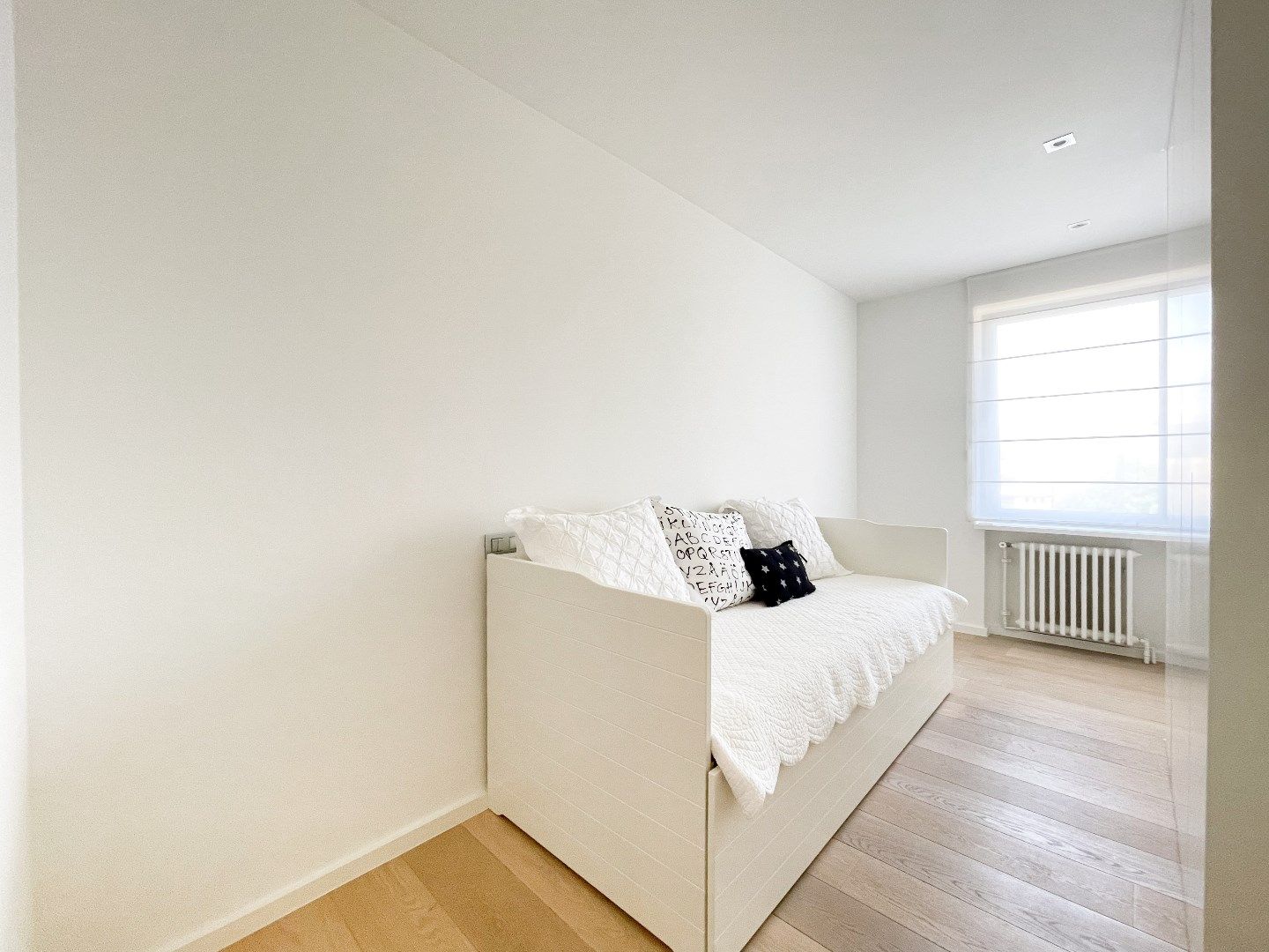 Zeer goed gelegen penthouse met zonneterrassen vlakbij de winkels van de Dumortierlaan en de Lippenslaan. Mogelijkheid tot aankoop parking. foto 15