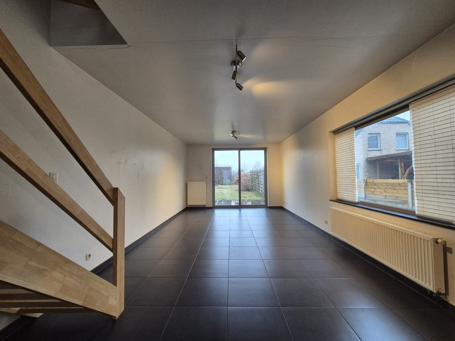 Rustig gelegen woning met tuin en garage. foto 5