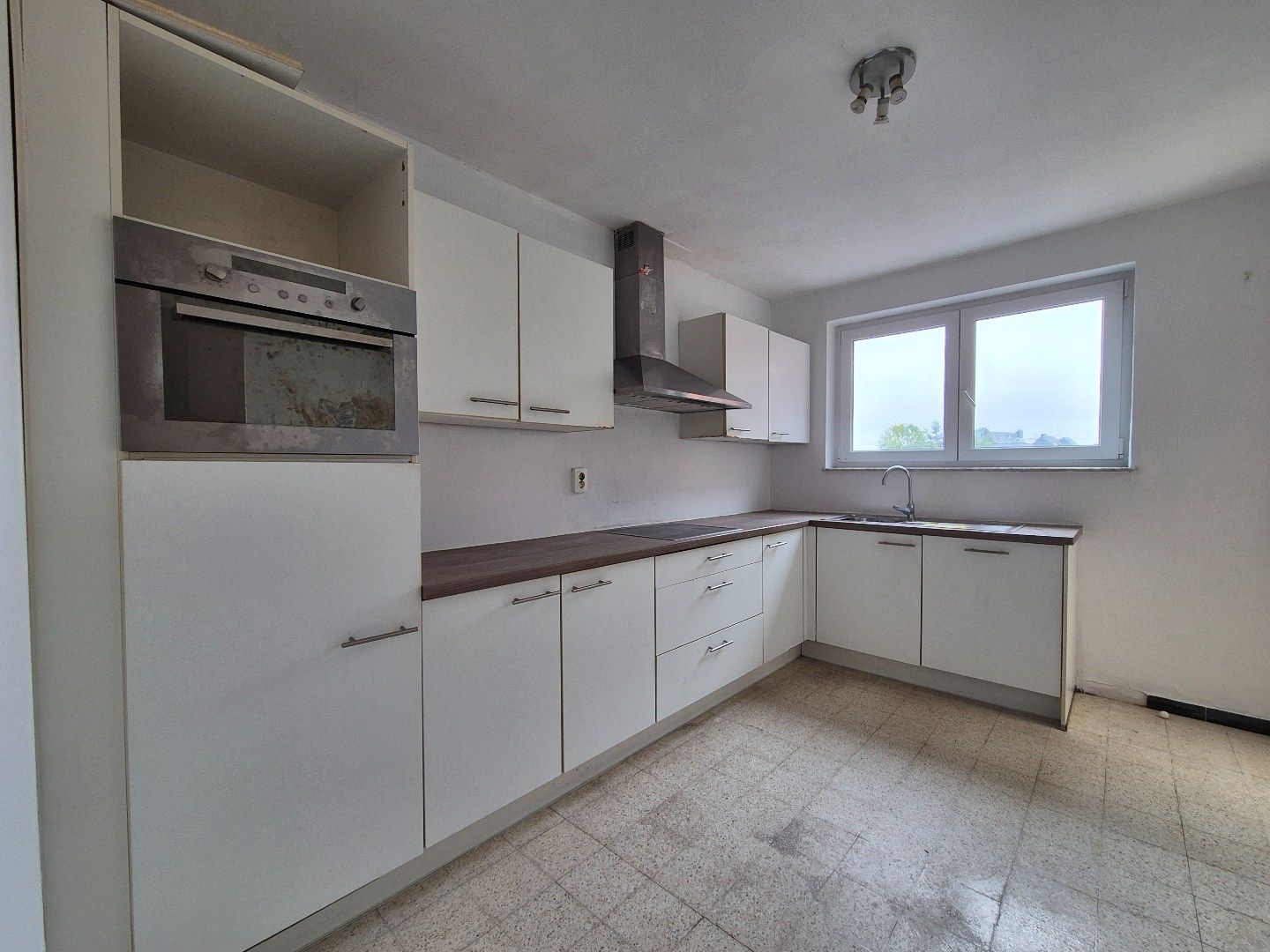 Ruim appartement zonder gemeenschappelijke lasten in centrum Merchtem foto 7