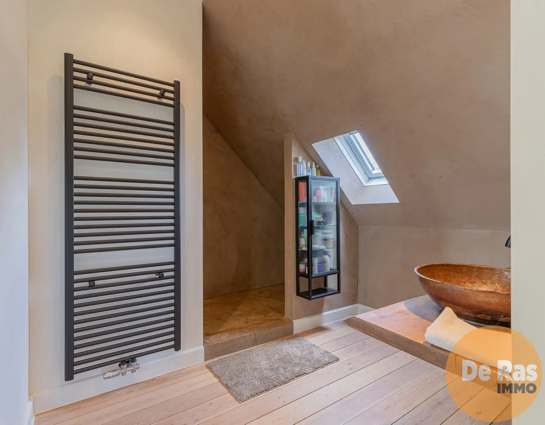 BURST-Mooi gerenoveerde hoeve op rustige locatie met carport foto 19