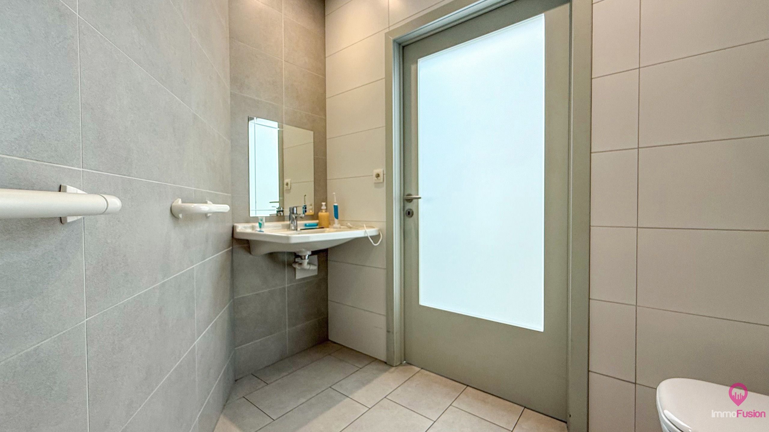 Instapklare woning met 4 slpks & tuin in hartje Hasselt! foto 15