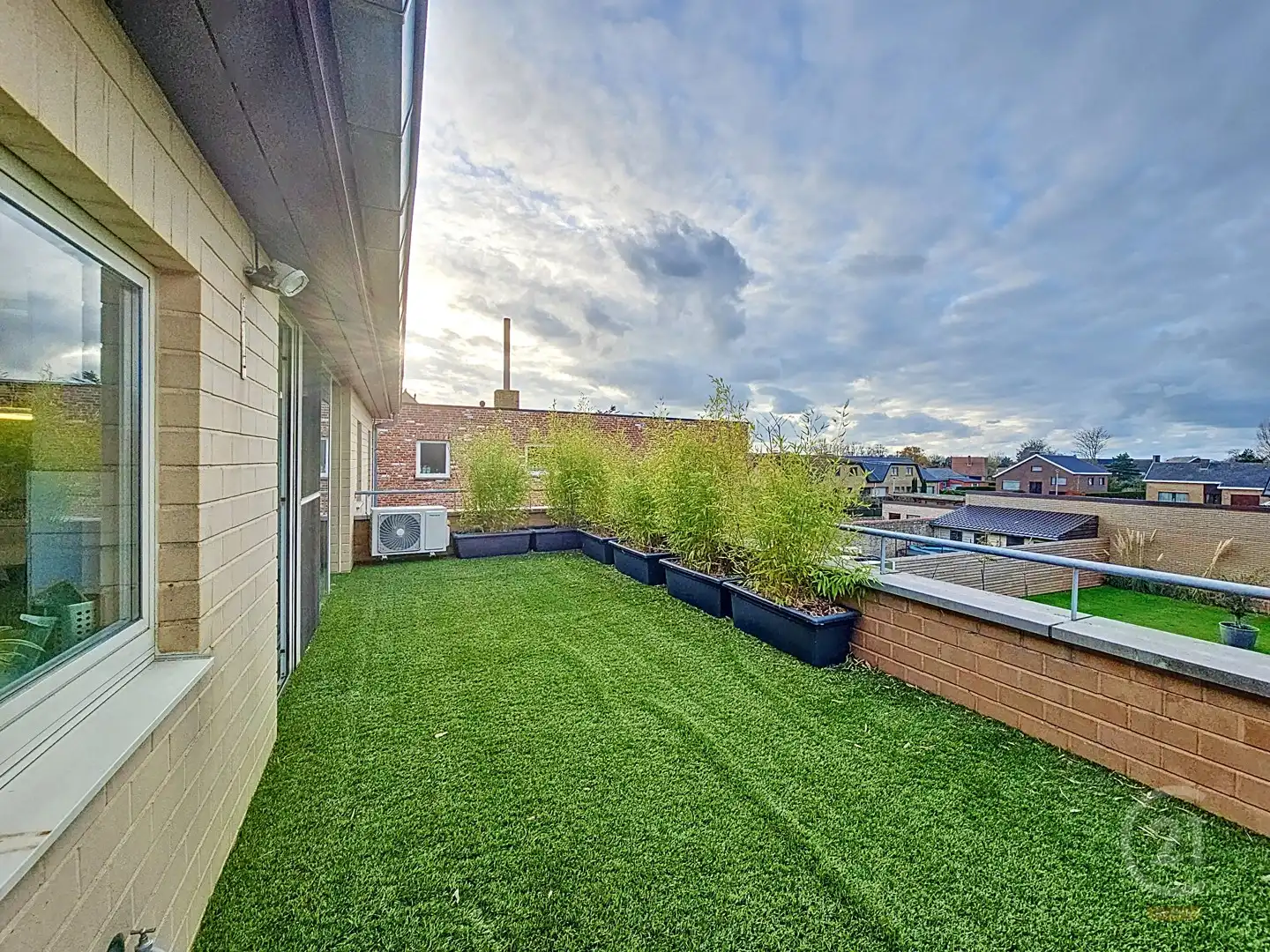 Ruim 2-slaapkamerappartement met terras – ook ideaal als investering foto 9