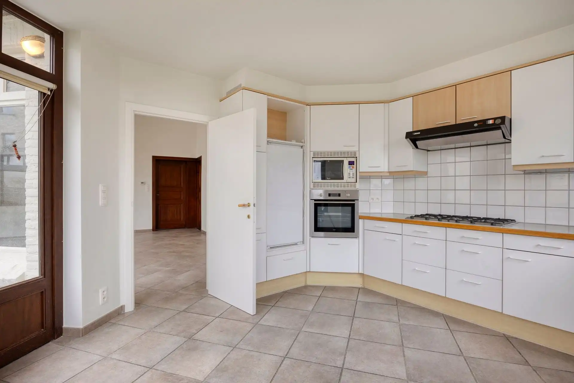 Gezinswoning met praktijkruimte! foto 14