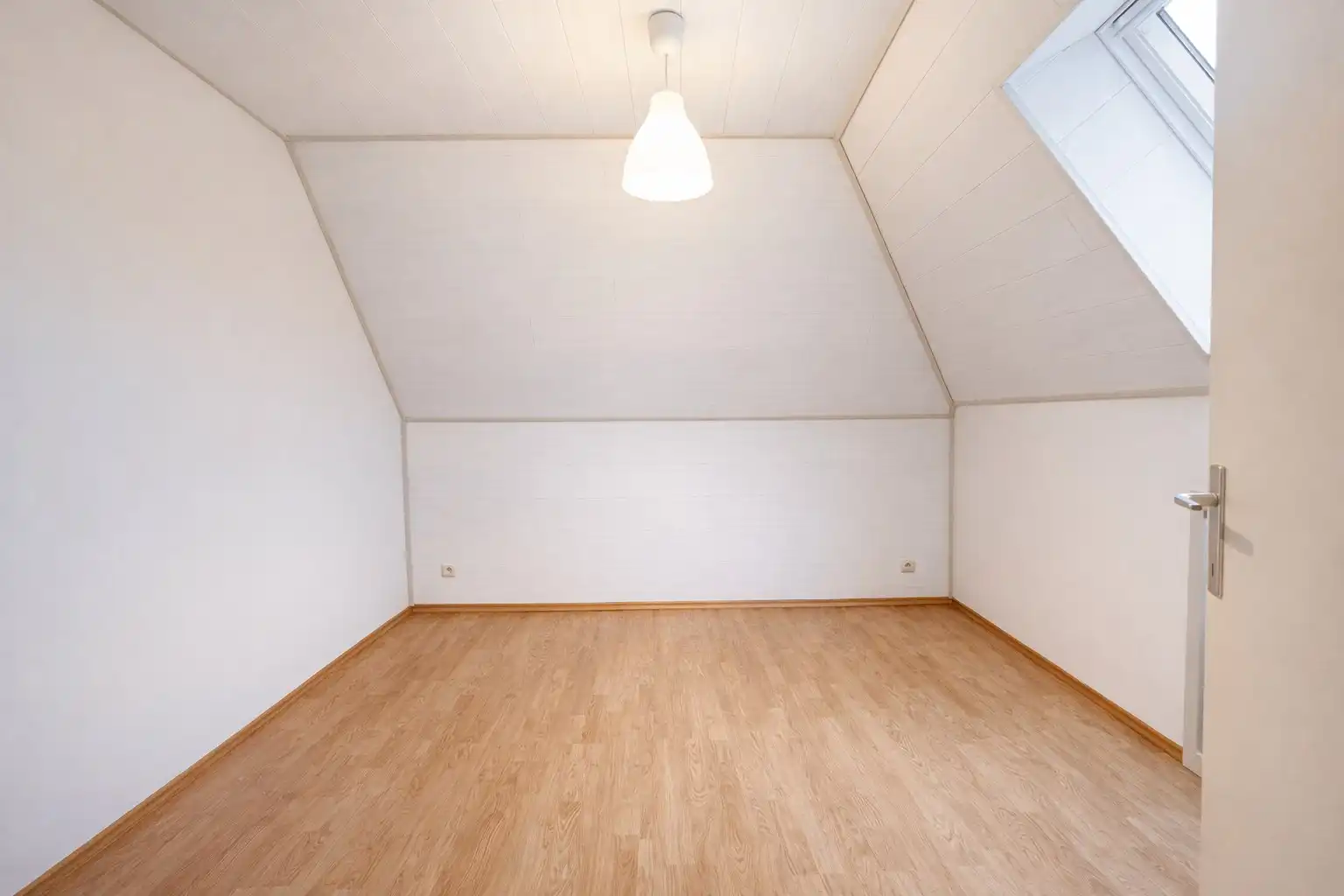 Opbrengstgebouw in de binnenstad van Brugge foto 9