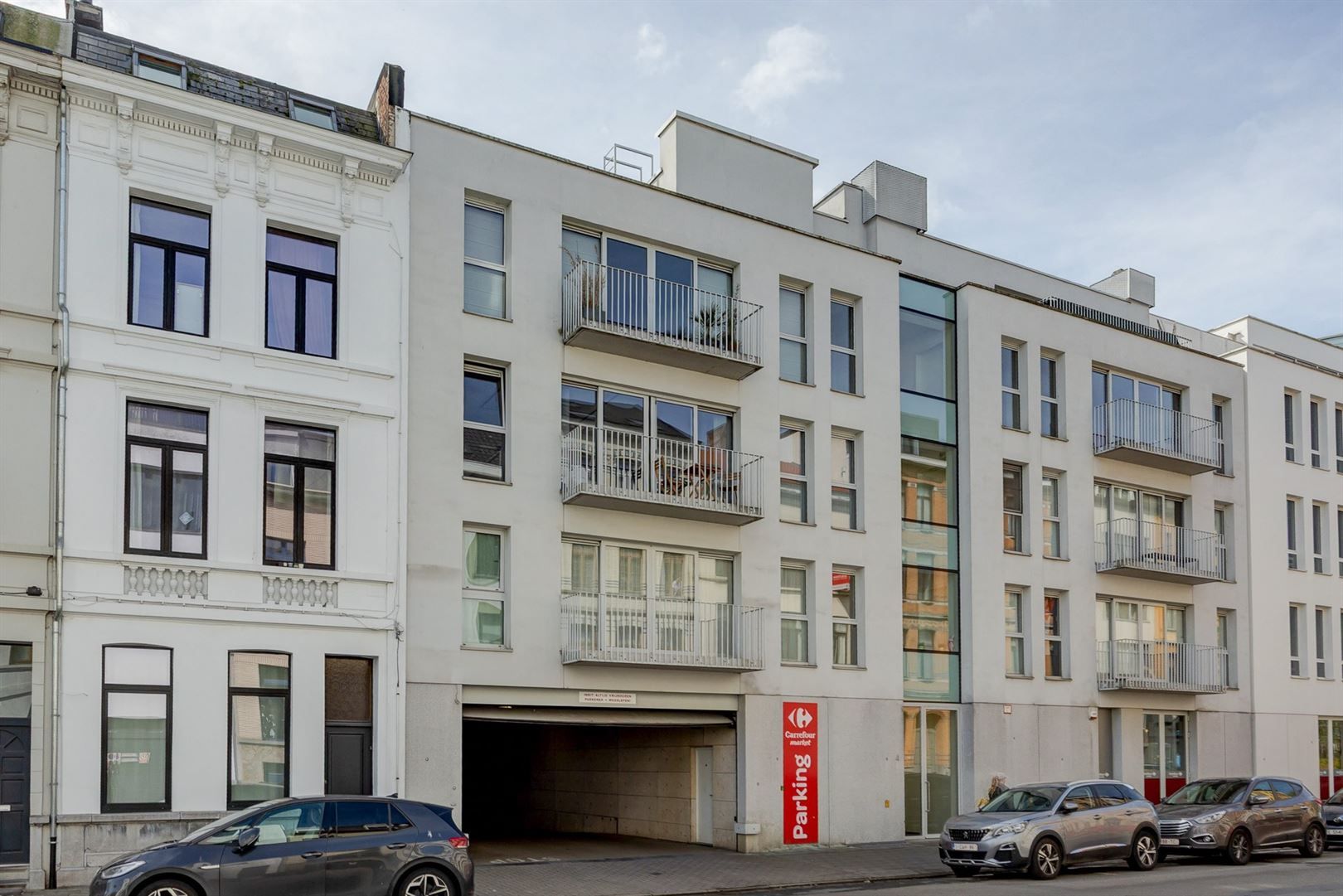 Modern appartement met terrassen foto 20