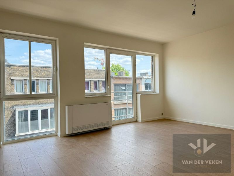 Gerenoveerde charmante bel-etagewoning op wandelafstand van het centrum foto 12