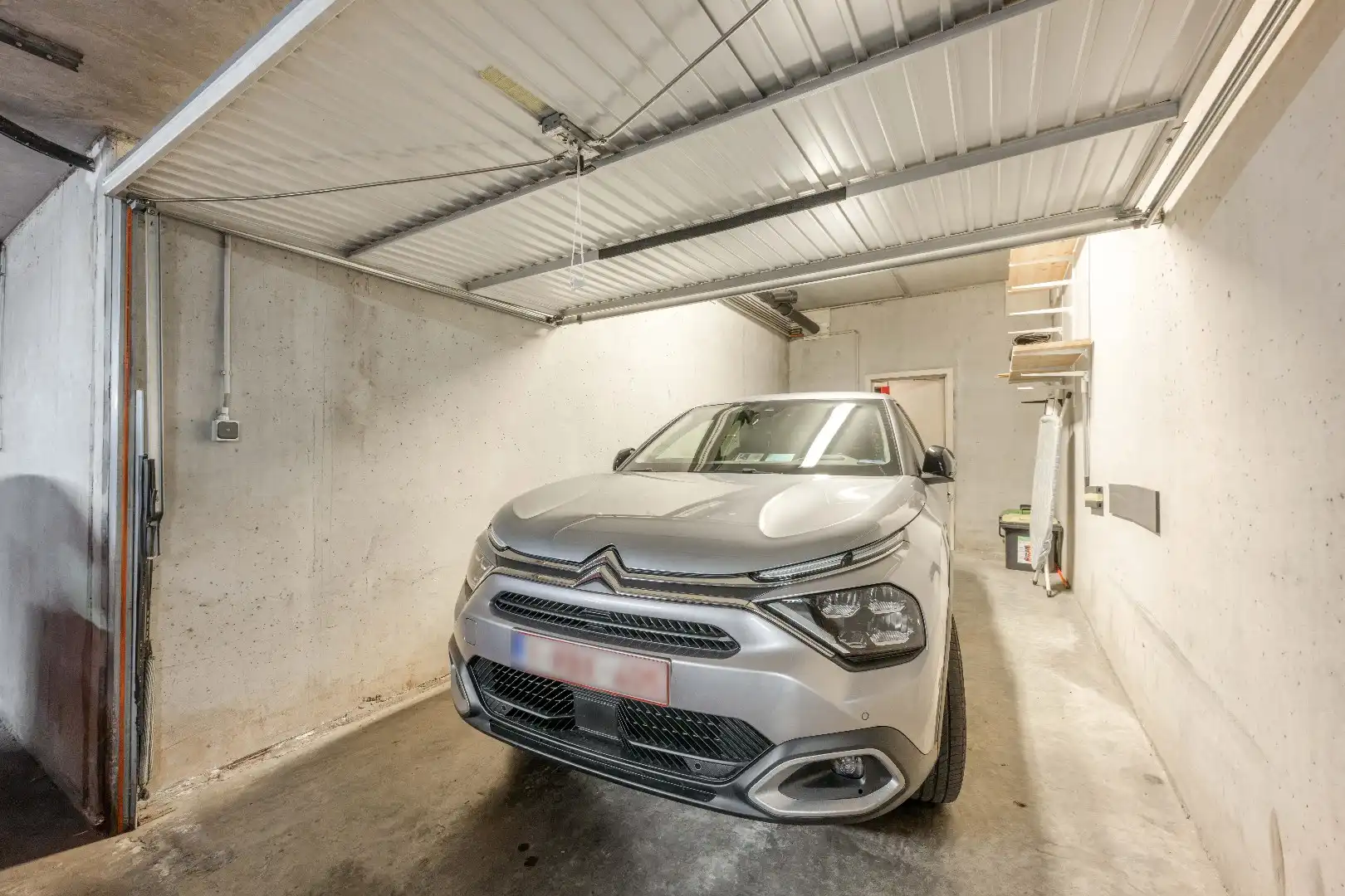 INSTAPKLAAR APPARTEMENT (107 m²) - GARAGE EN KELDERBERGING INBEGREPEN foto 12