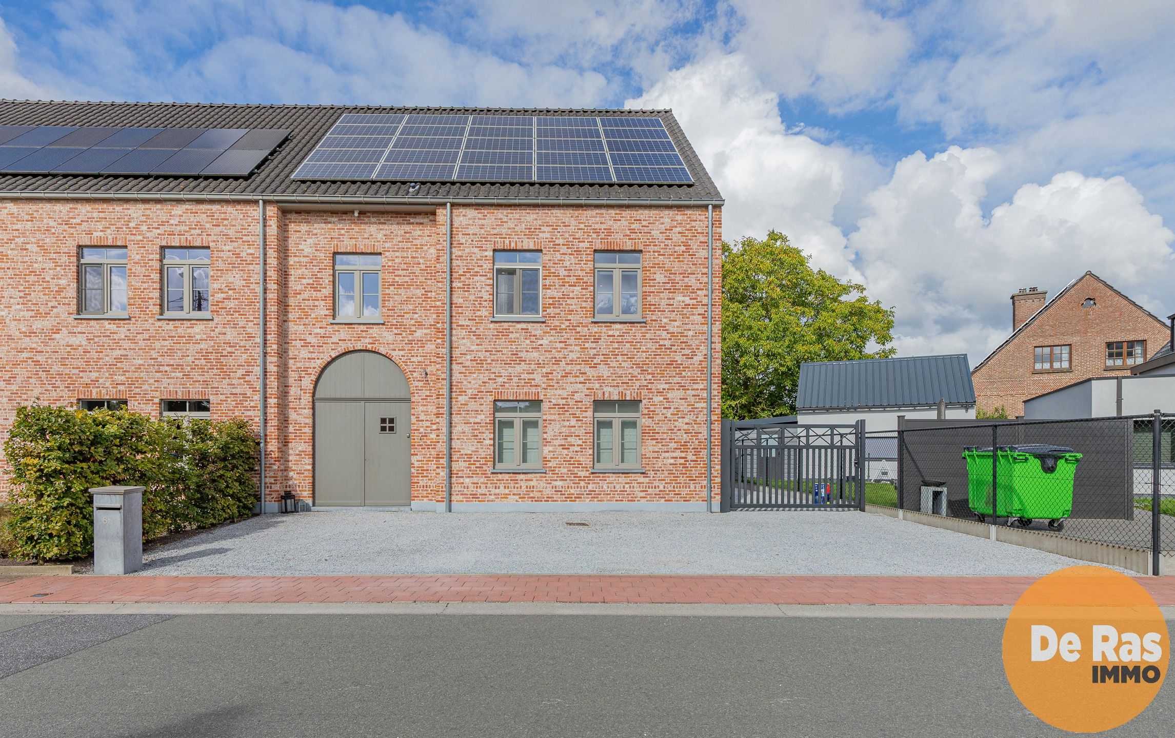 ERPE – Energiezuinige landelijke gezinswoning foto {{pictureIndex}}