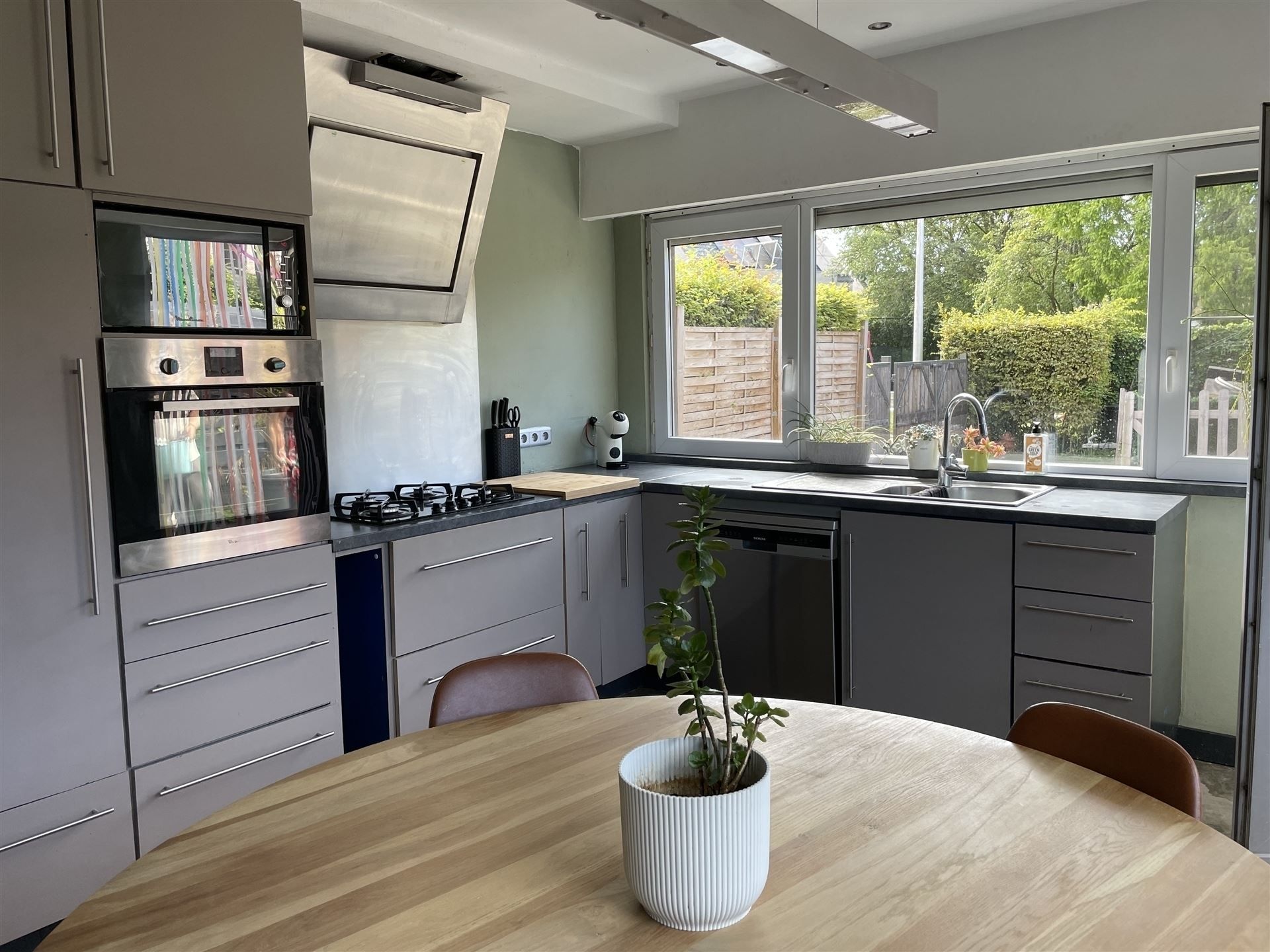 Energiezuinige halfopen bebouwing! foto 5