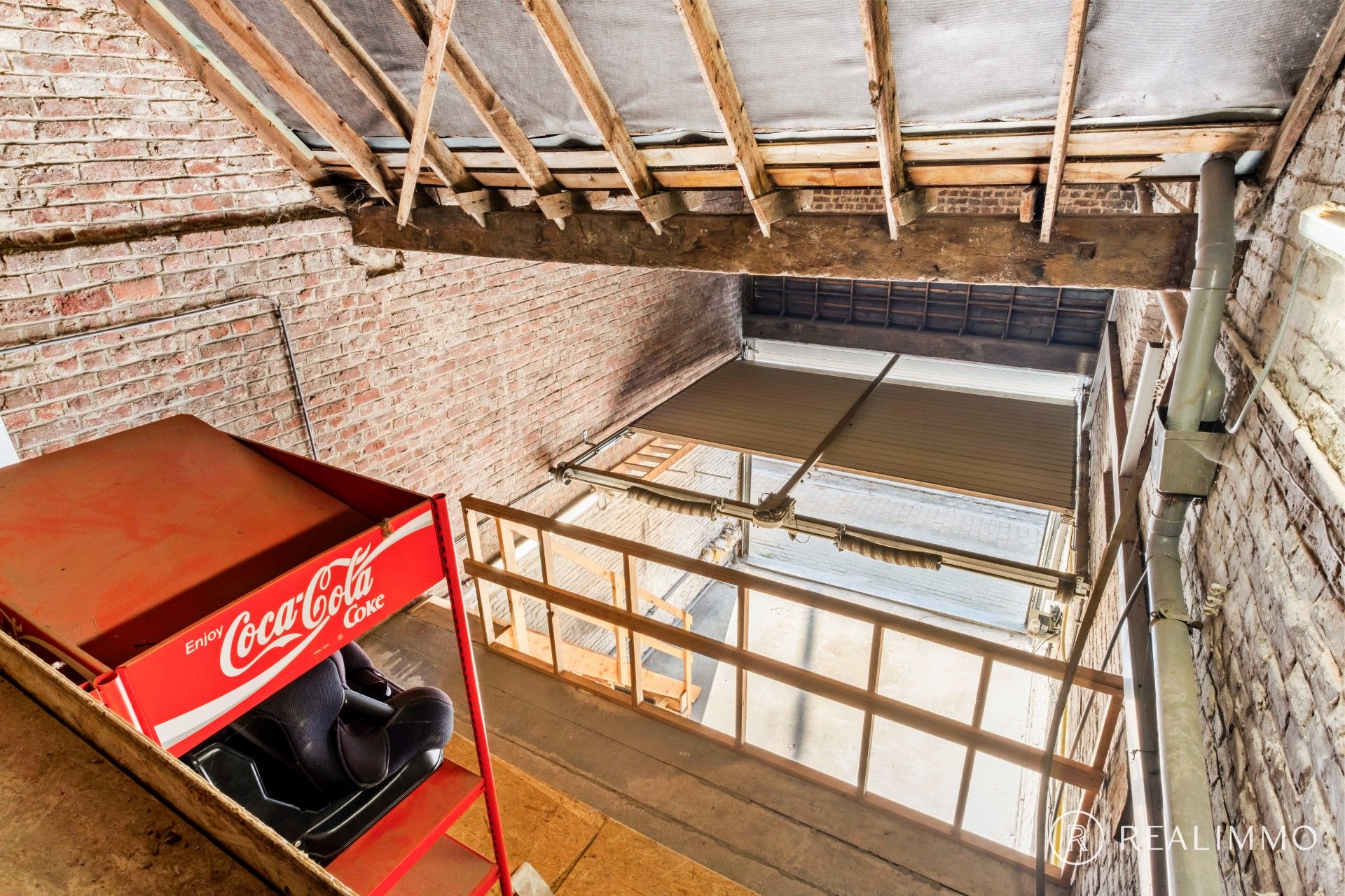 Verrassend ruime woning met 5 slaapkamers en garage foto 16
