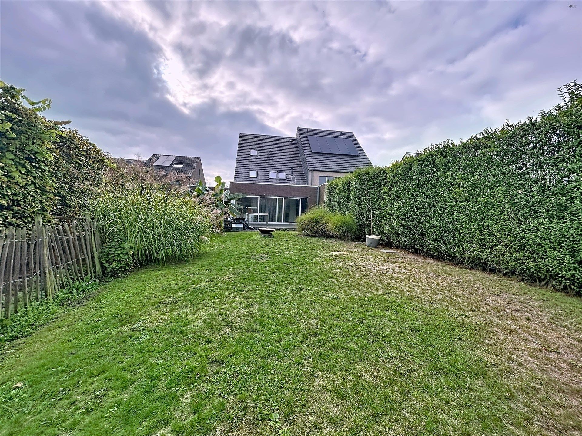 recente gezinswoning met 4 slaapkamers op perceel van 462m² foto 7