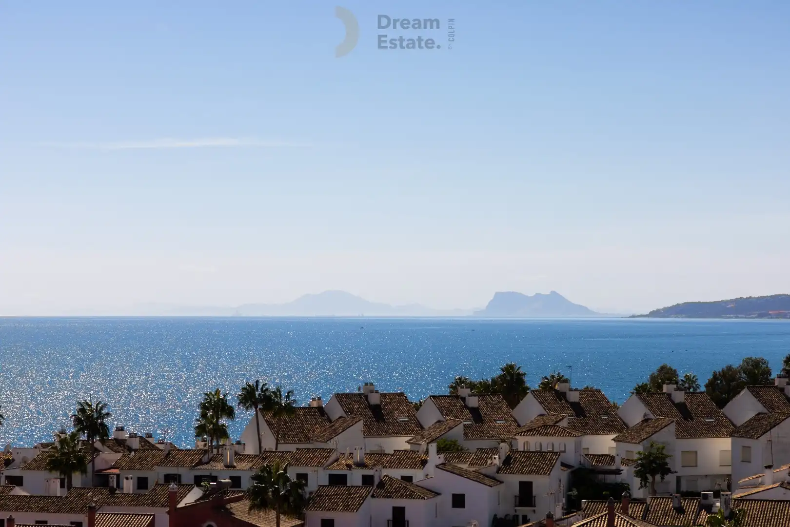 FIRST LINE PENTHOUSE VLAKBIJ ESTEPONA foto {{pictureIndex}}