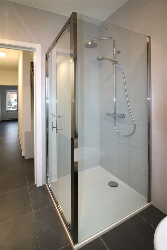Duplex, 2 slpk. groot terras,n staanplaats, nabij station  foto 23