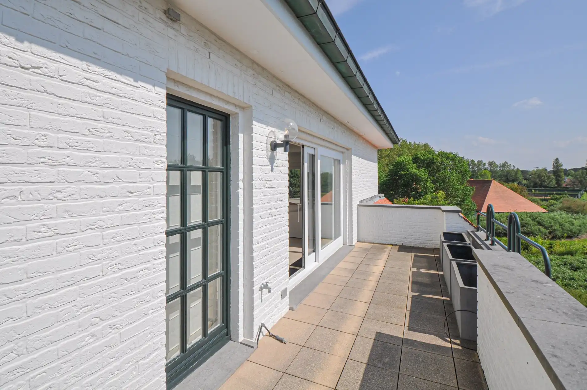 Subliem hoekappartement met ruime terrassen gelegen in het prestigieuze domein Tennis Garden. foto 20