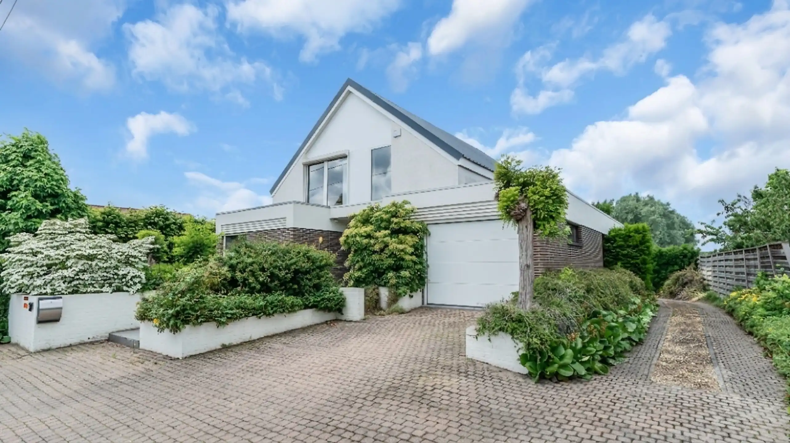 Hoofdfoto van de publicatie: Huis te koop