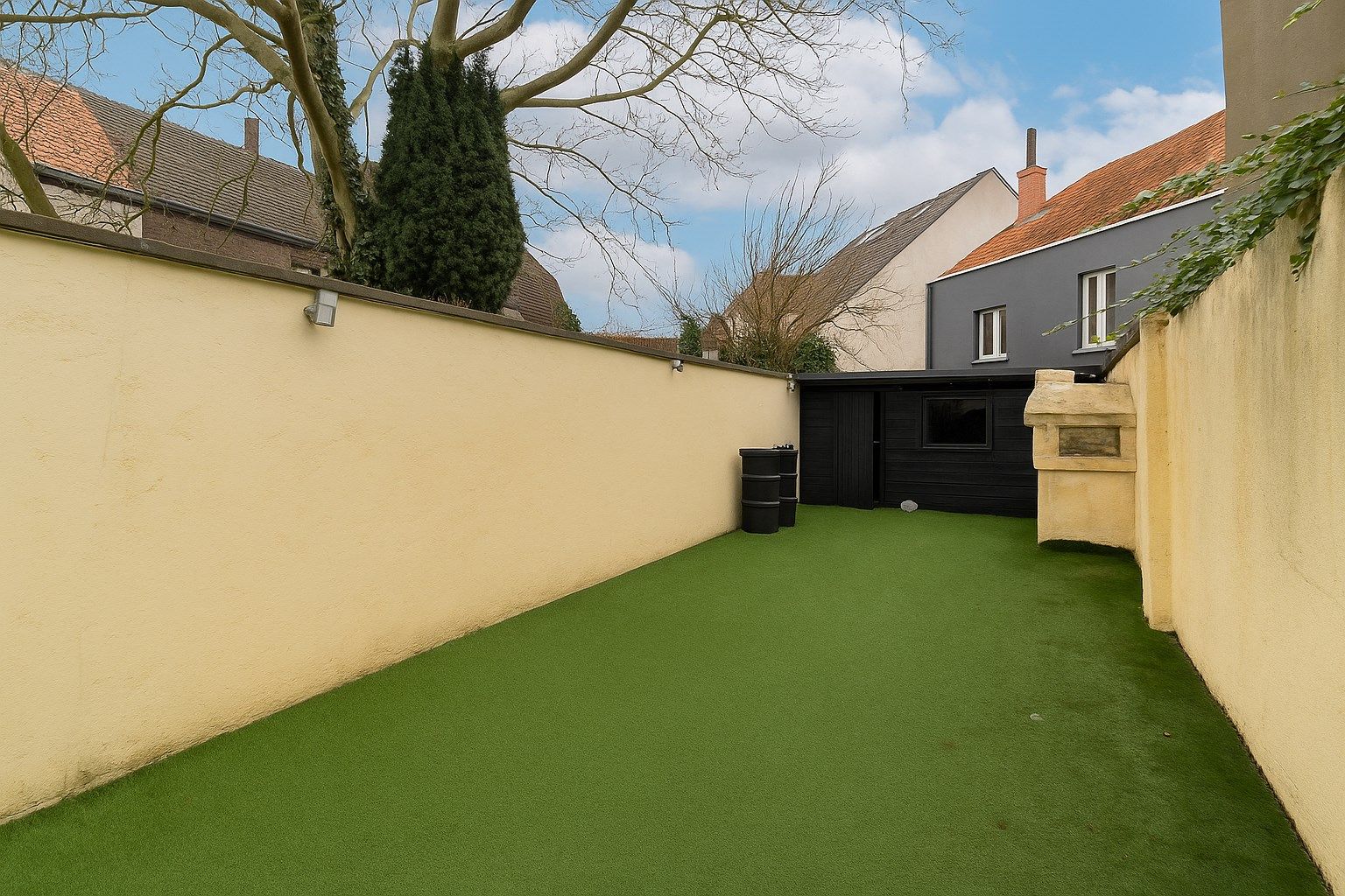 Gezinswoning met vier slaapkamers en tuin foto 5