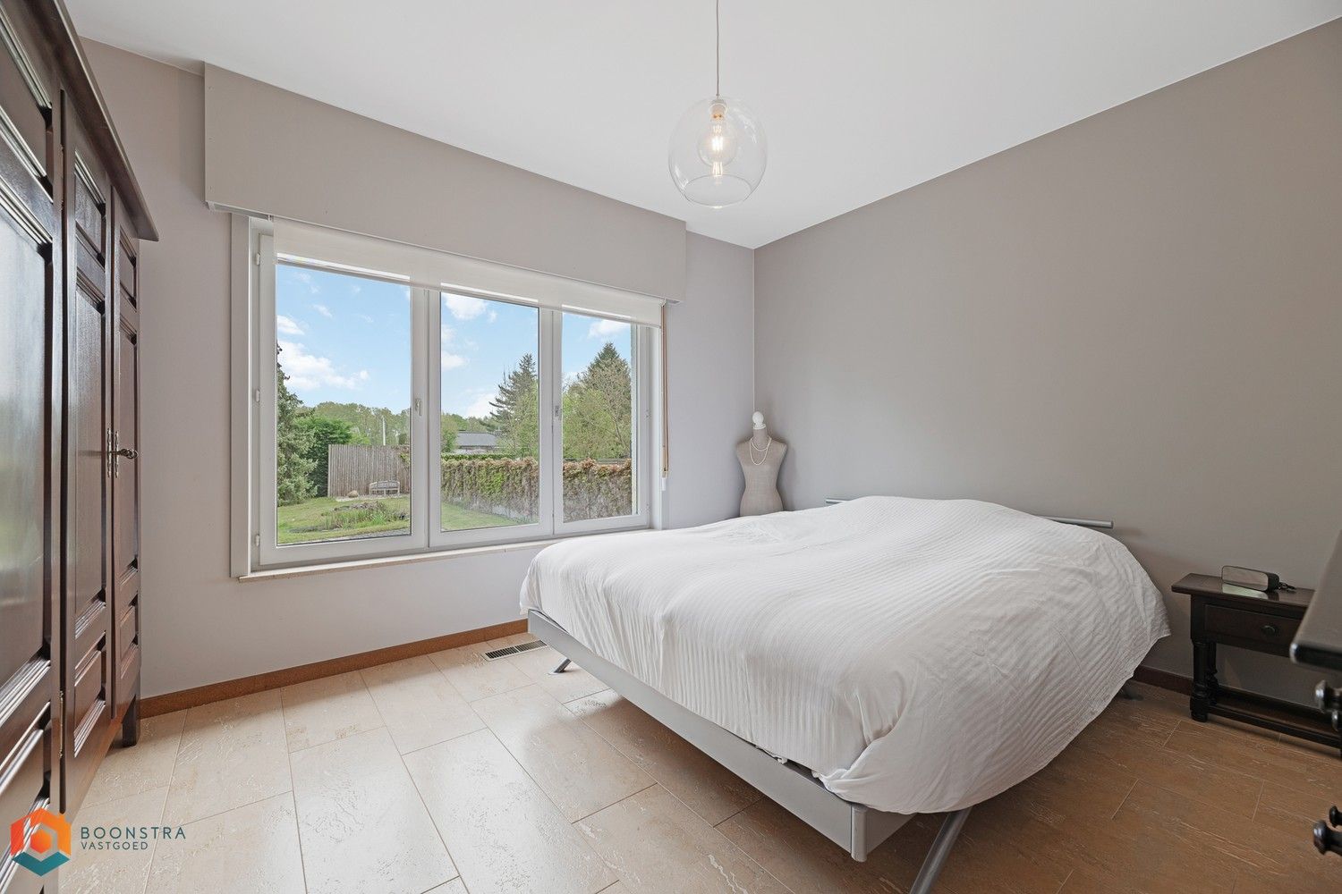 Perfect onderhouden woning met 3 Slpkrs op 1230 m² foto 14