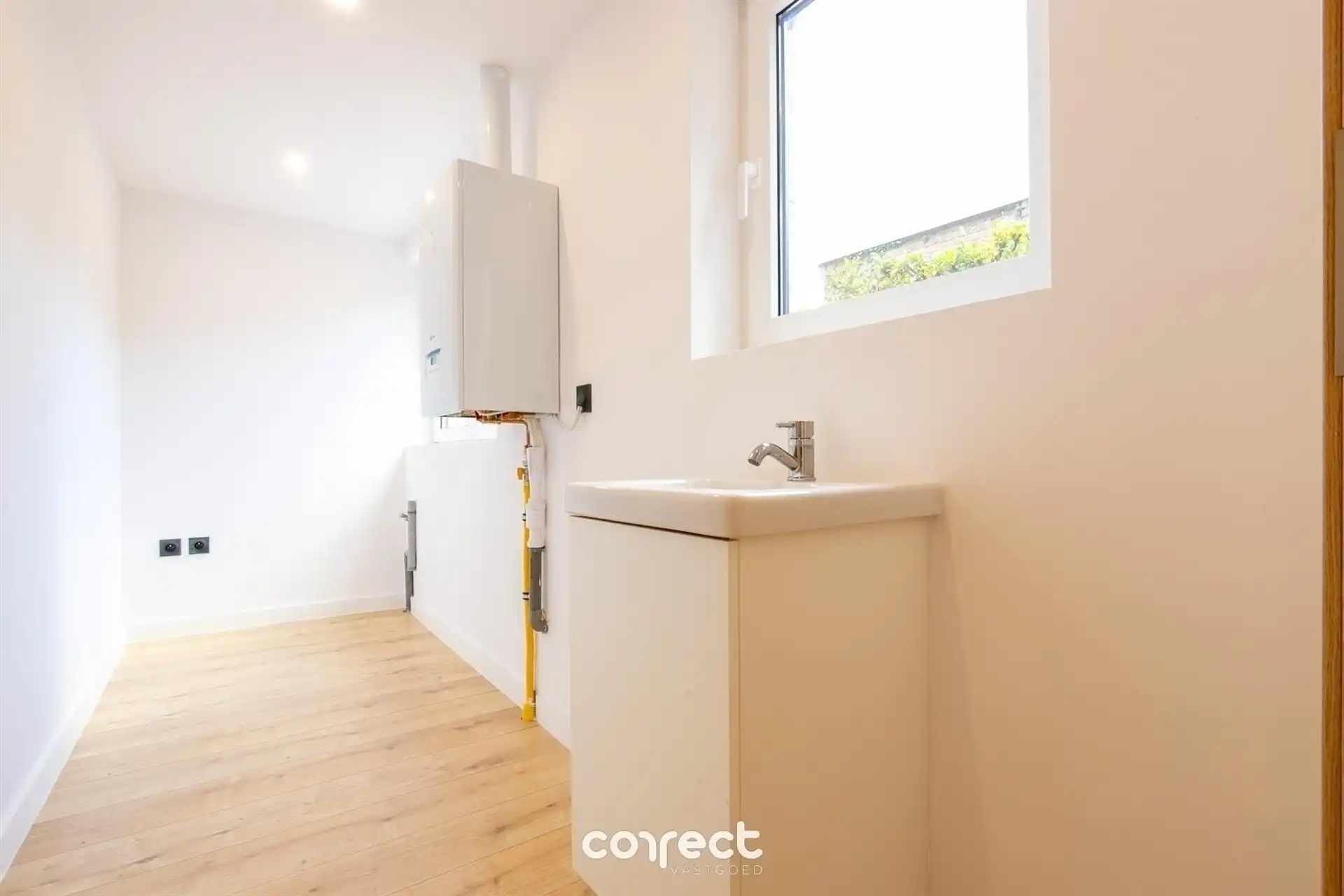 Prachtig gerenoveerde stadswoning met tuin foto 11