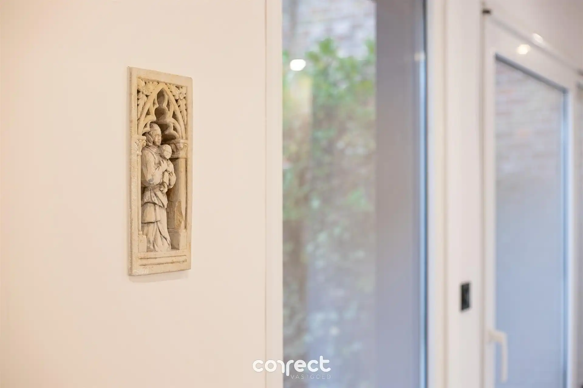 Prachtig gerenoveerde stadswoning met tuin foto 11