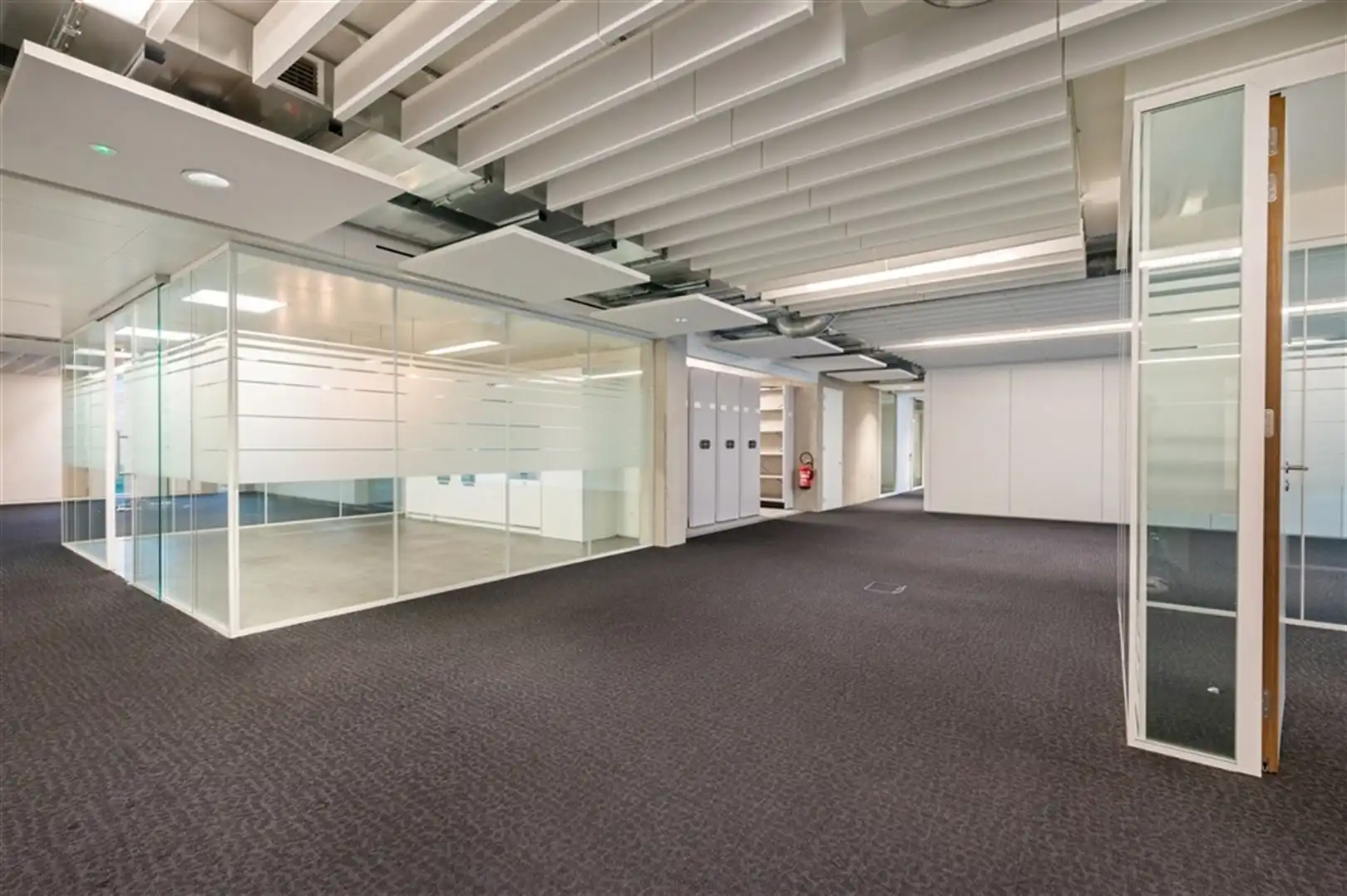 Kantoorgebouw foto 14