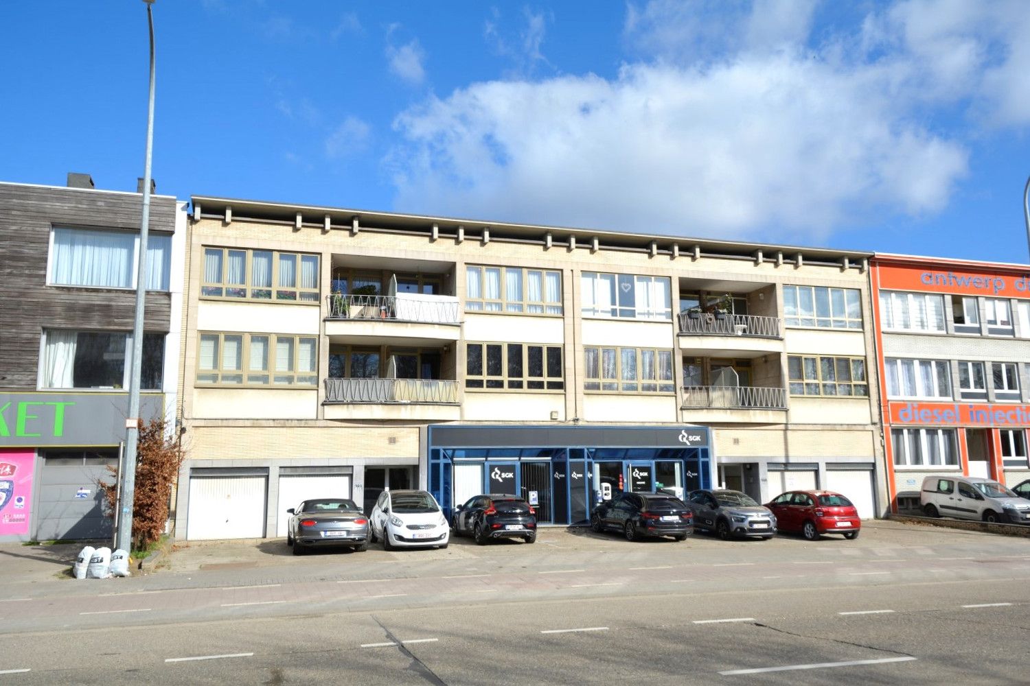 GERENOVEERD APPARTEMENT MET 2 SLK EN GARAGE! foto 16