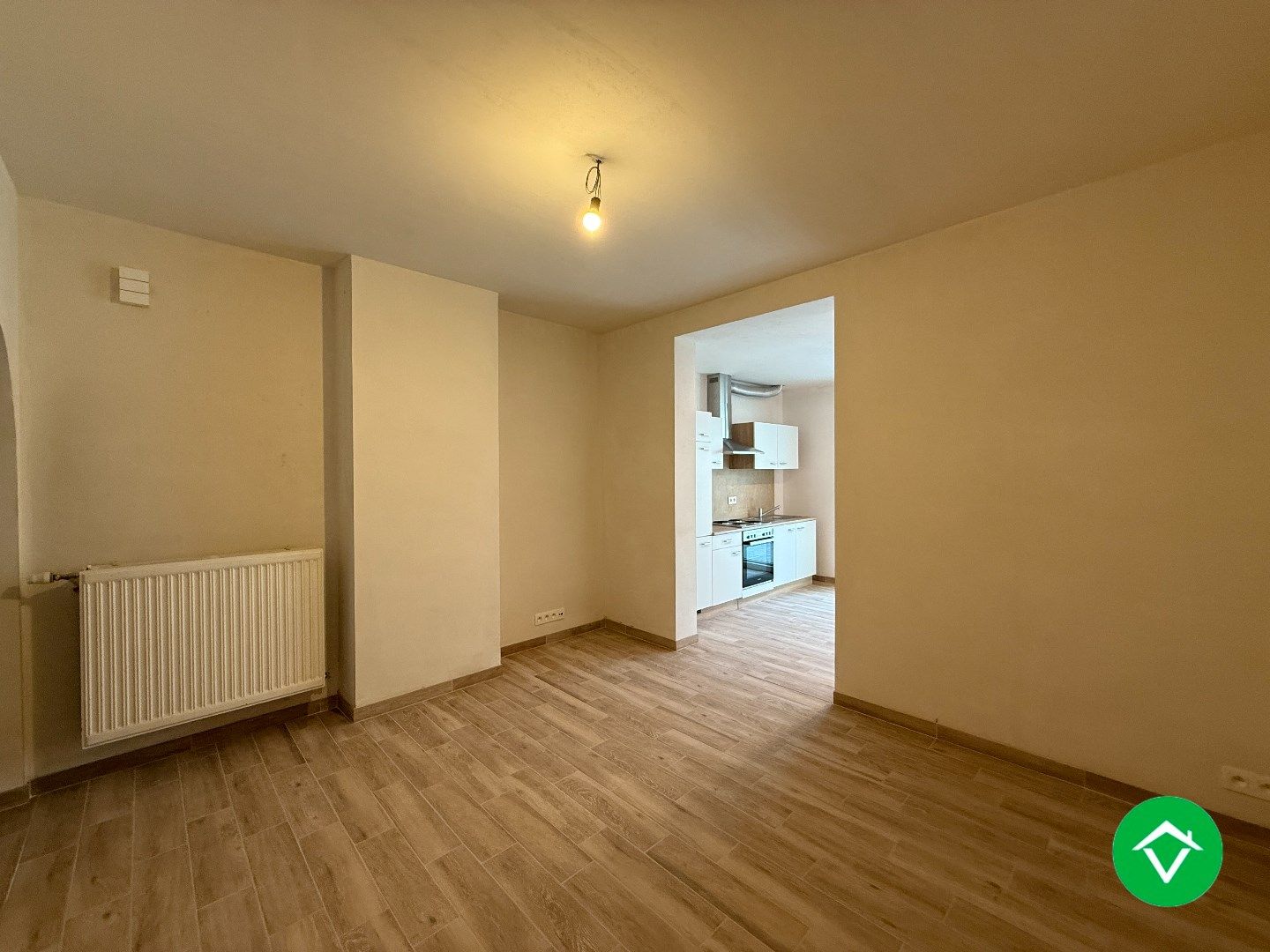 Gerenoveerde woning twee slaapkamers en koer in centrum Roeselare  foto 4
