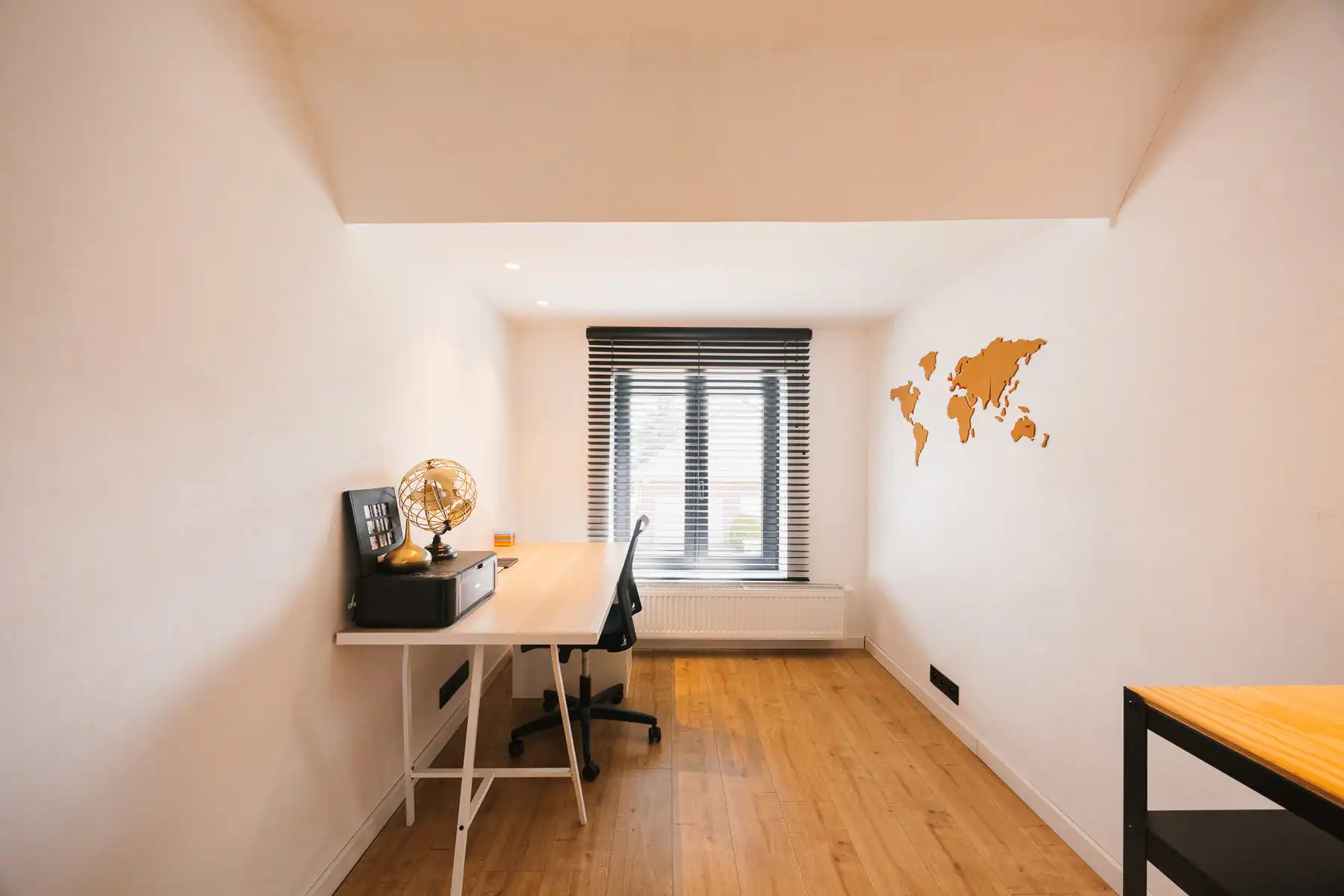 Charmante instapklare halfopen bebouwing op een toplocatie foto 14