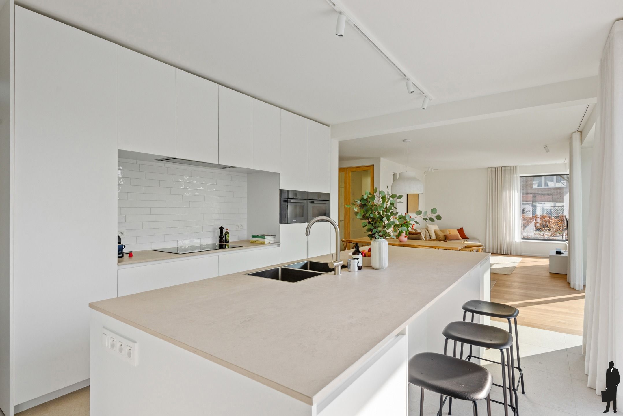 Energiezuinige woning met 4 slpks, 3 badkamers en ZW tuin foto 11
