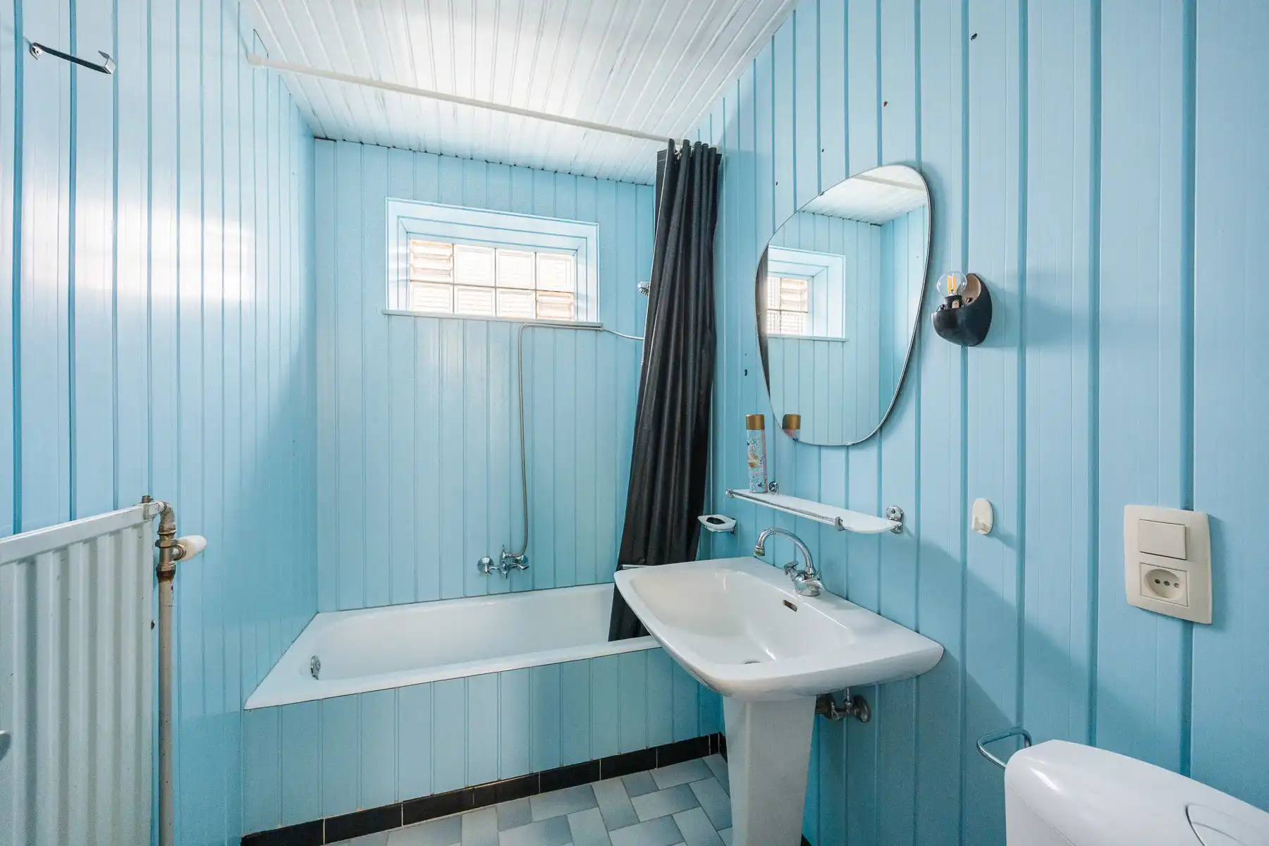 Ruime woonst met tuin, studio en veel parkeermogelijkheid foto 16