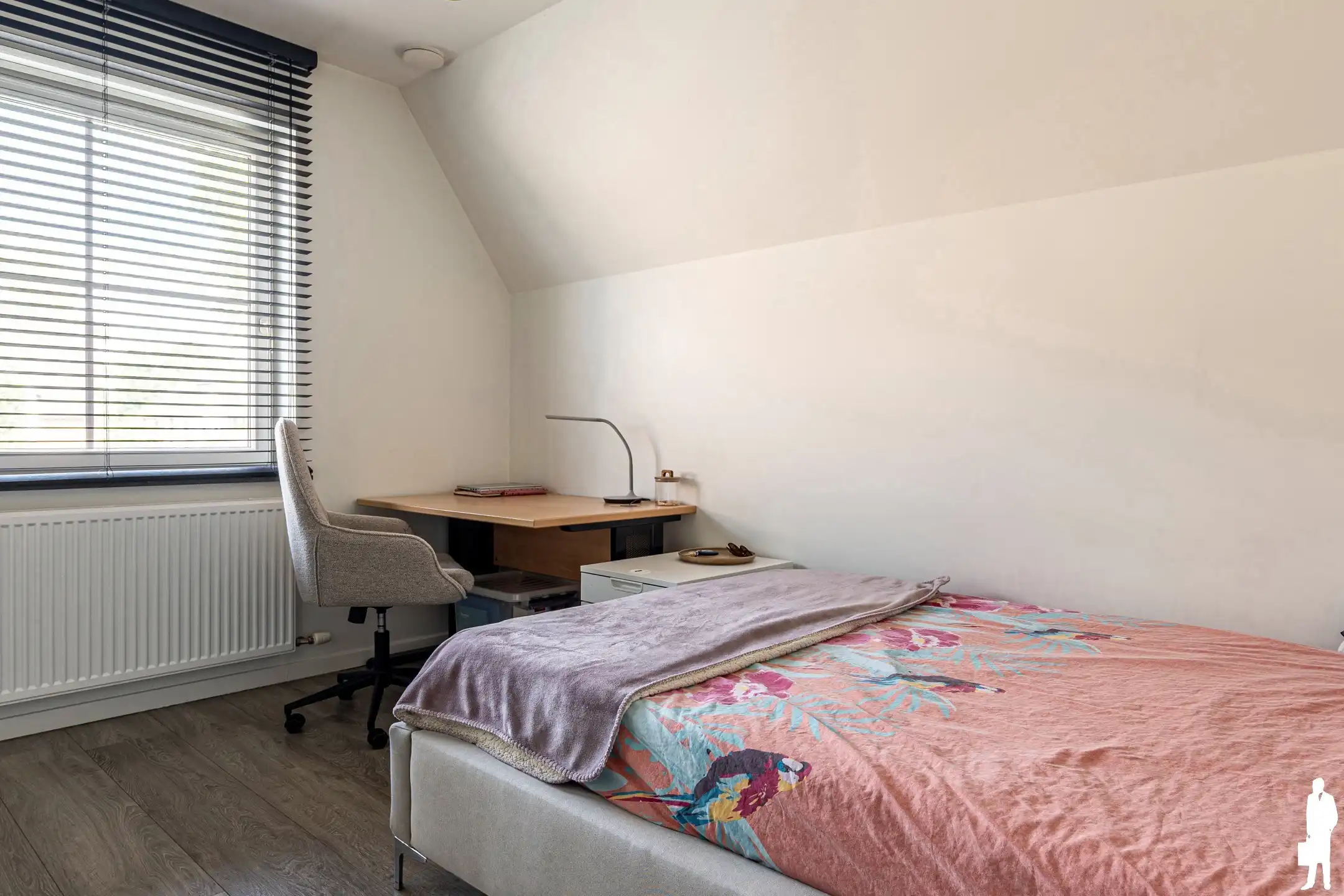 Ruime halfopen gezinswoning met 5 slaapkamers en zwemvijver foto 10