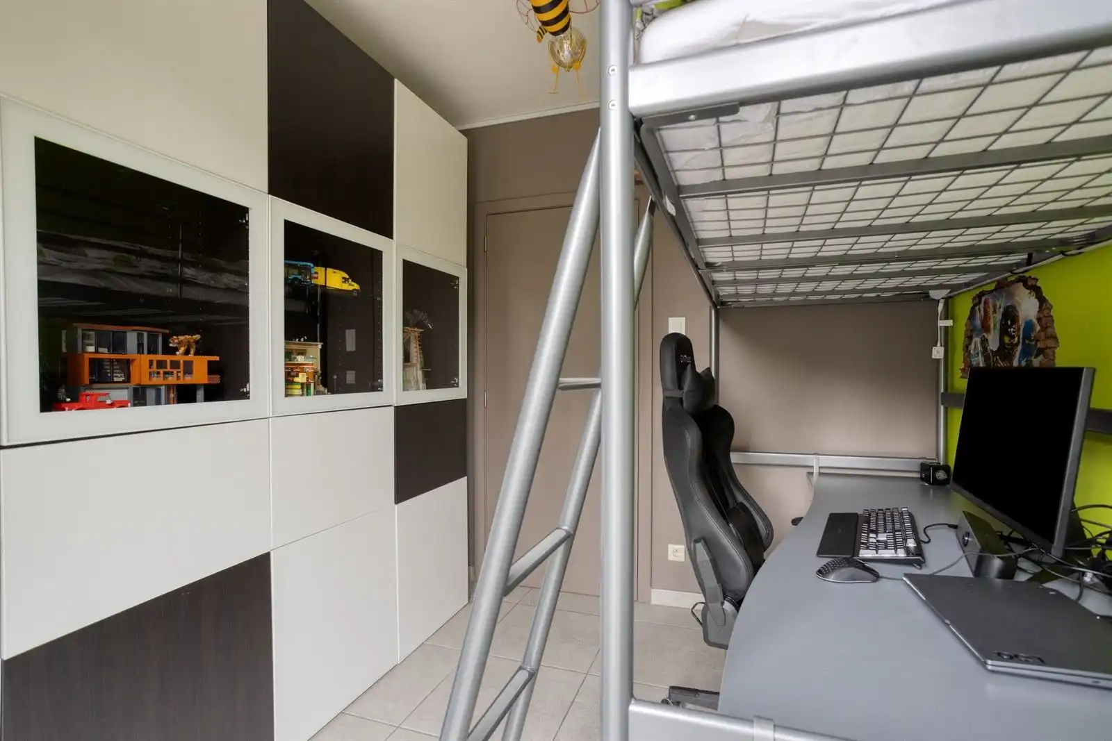 Gelijkvloers appartement met 2 slaapkamers en tuin, kelder & staanplaats foto 20
