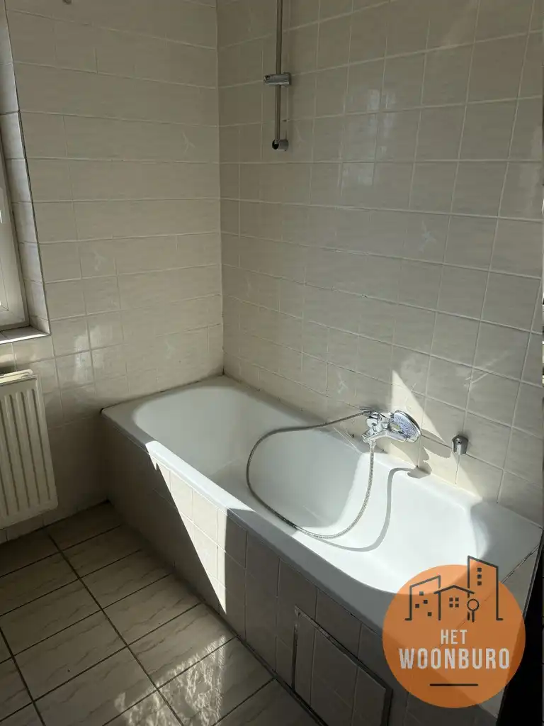 Appartement 2e Verd. met 2 slpks, badk en balkon foto 8