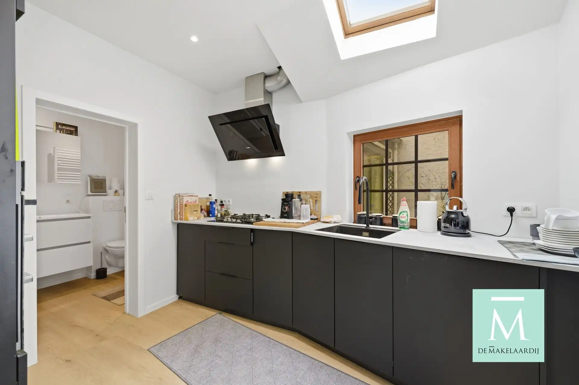 Volledig gerenoveerde woning met inpandige garage met toplocatie in Mechelen foto 7