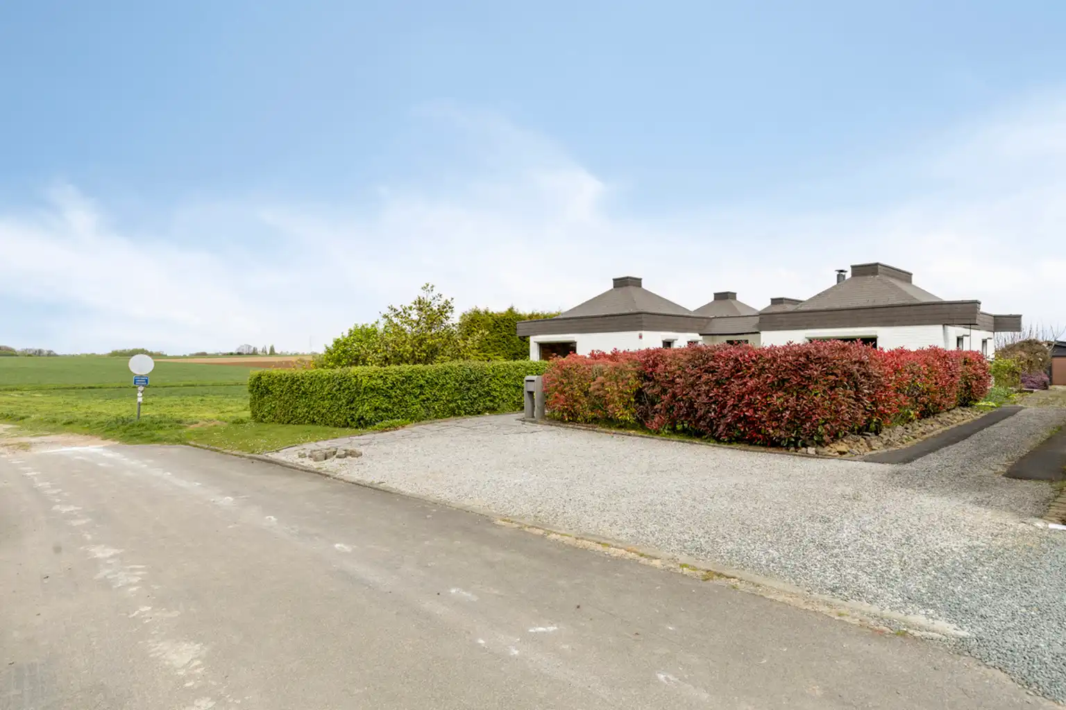 Hoofdfoto van de publicatie: Exclusieve bungalowvilla met uitzonderlijke ligging 