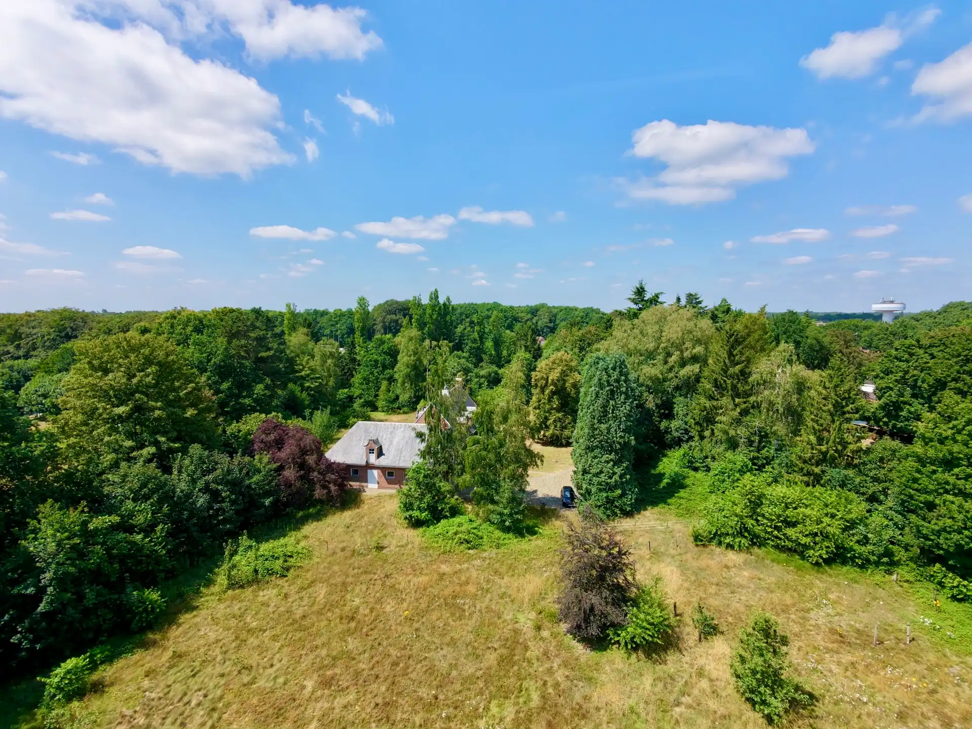 Villa te koop foto {{pictureIndex}}