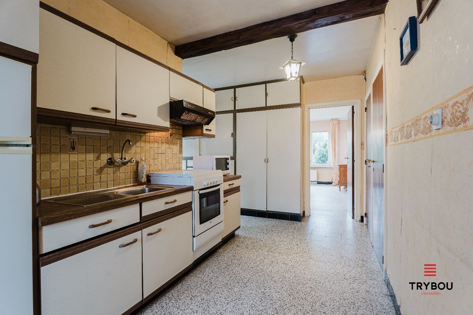 Alleenstaande woning op een ruim perceel van 2270 m² met rustige ligging te Langemark foto 8