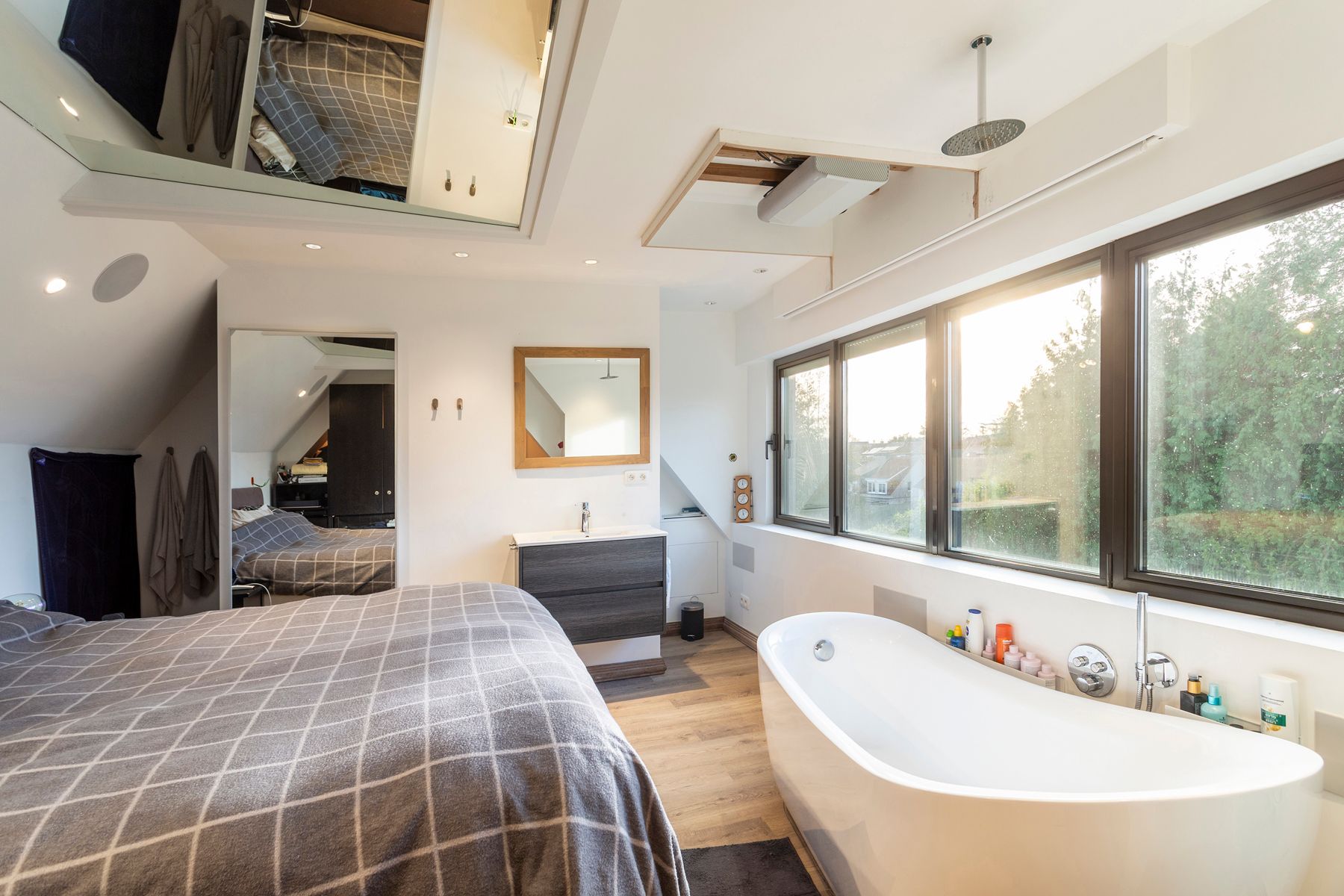 Luxueuze halfopen villa met zwembad in Elsdonckwijk foto 13