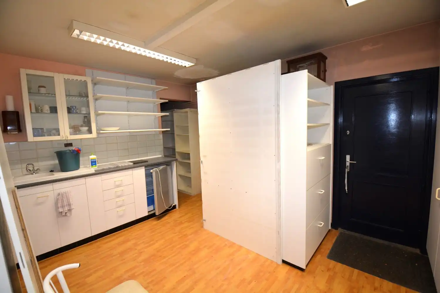 HANDELSGELIJKVLOERS TE CENTRUM OELEGEM! foto 10