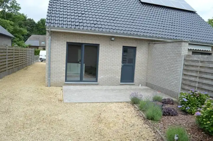 Recente woning met twee slaapkamers foto 2