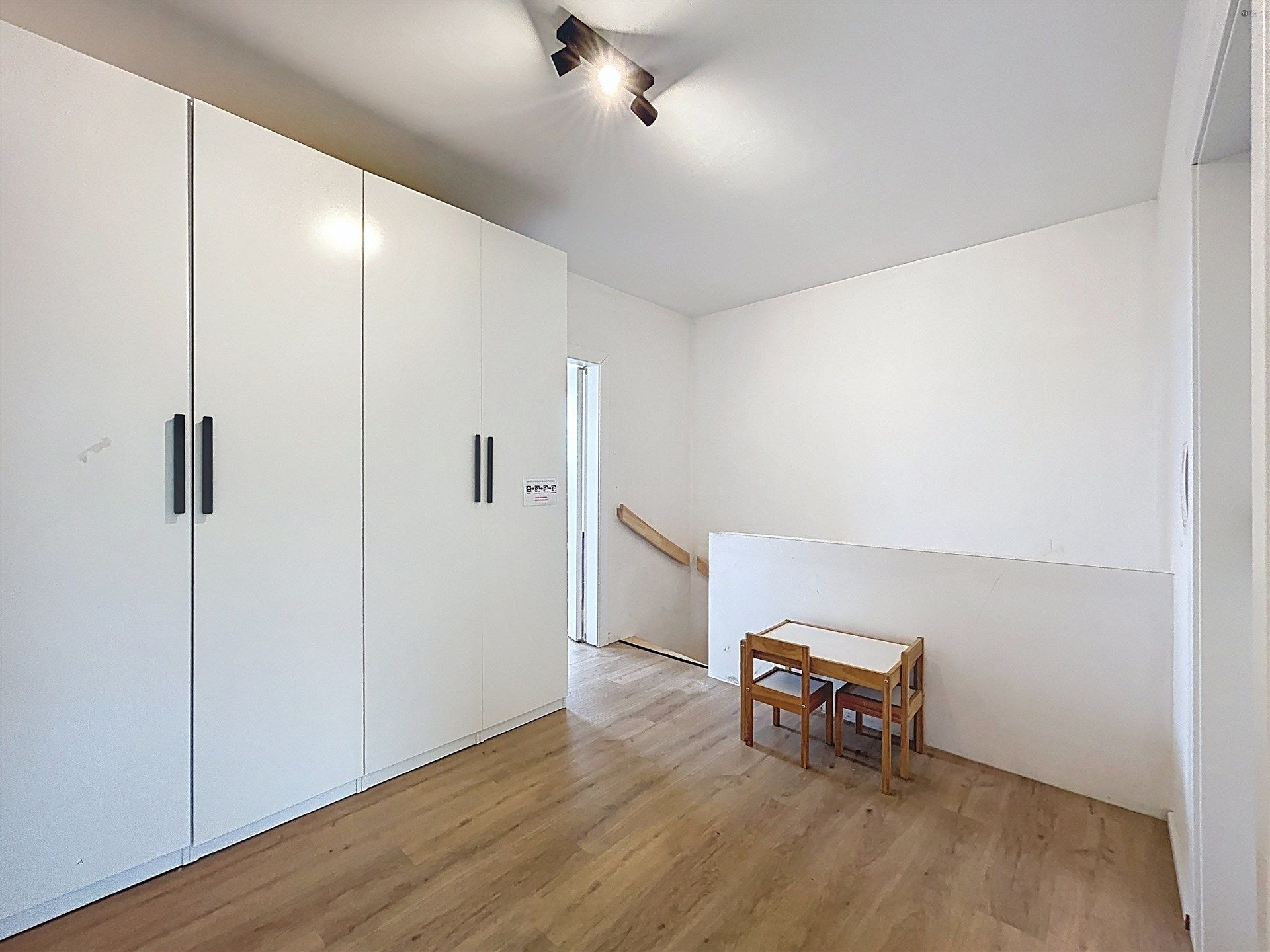 Recente woning met 4 slk en autostaanplaats op toplocatie foto 25