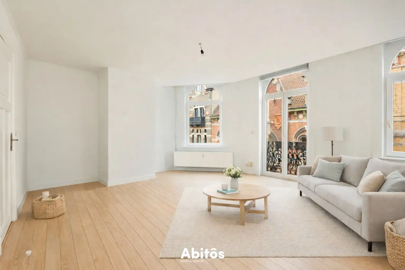 Uniek triplex-appartement met 3 slaapkamers en prachtig uitzicht in hartje Gent foto {{pictureIndex}}